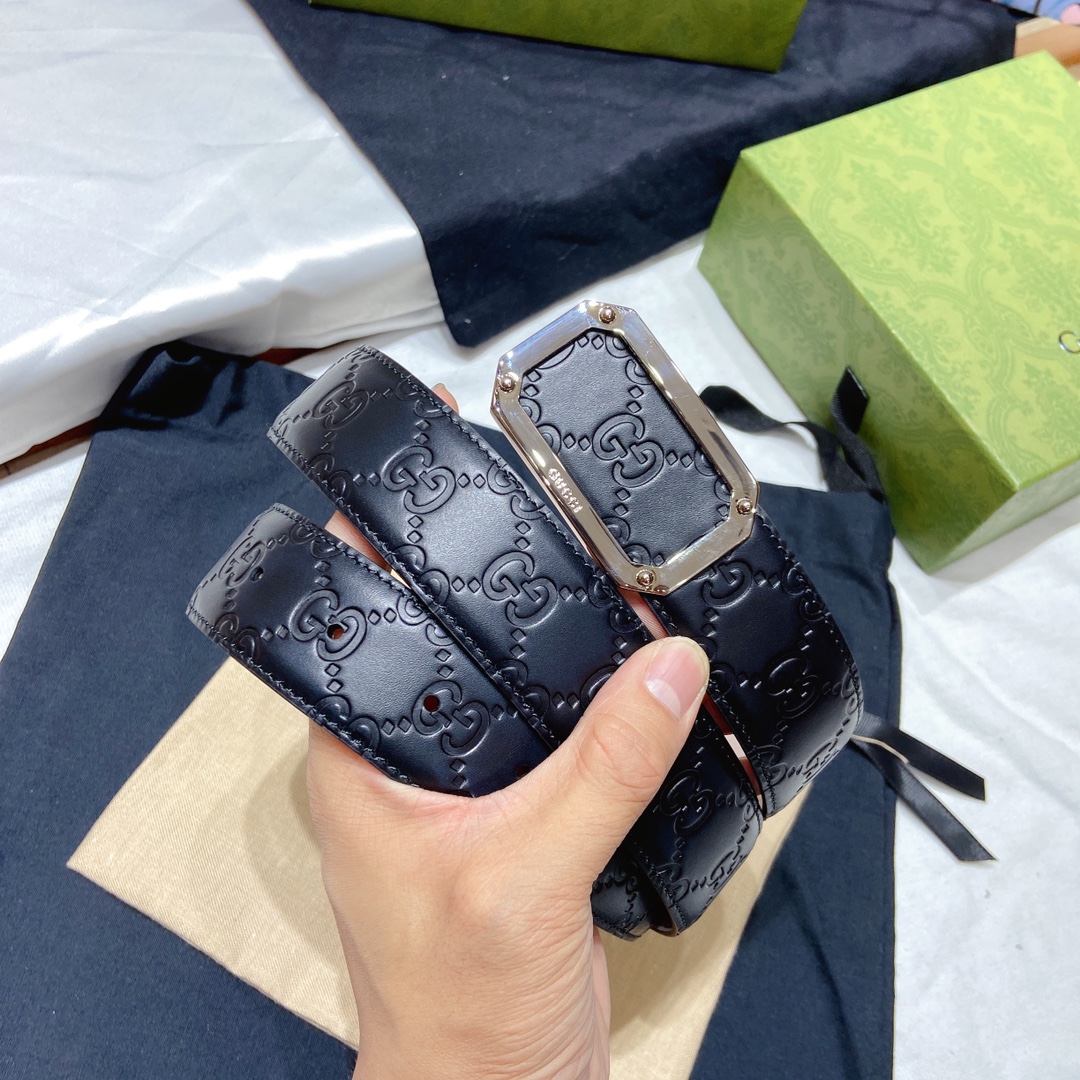 GUCCI403941CWCOM52