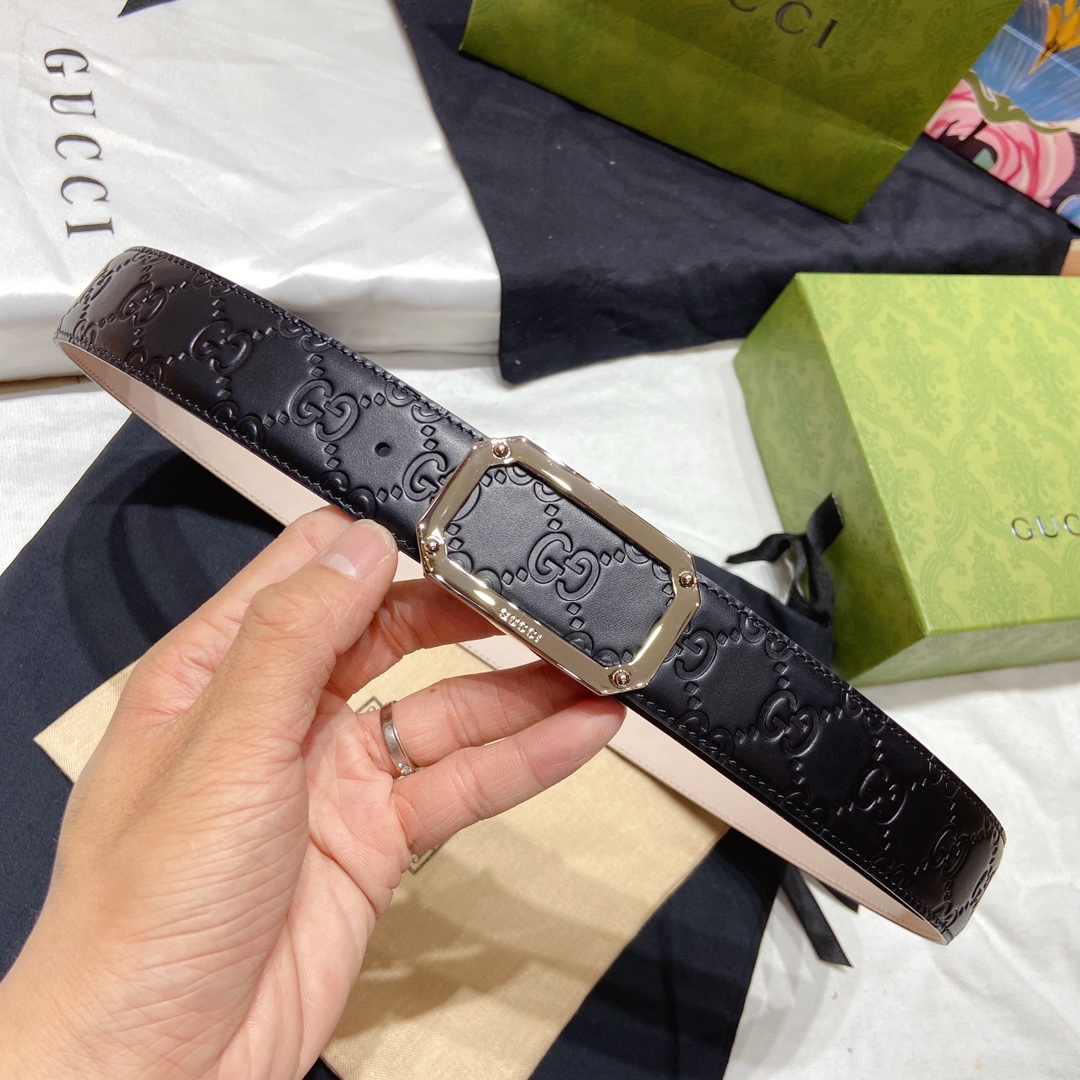 GUCCI403941CWCOM52