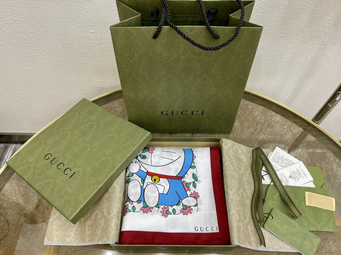 GUCCIxDoraemon联名100%真丝方巾