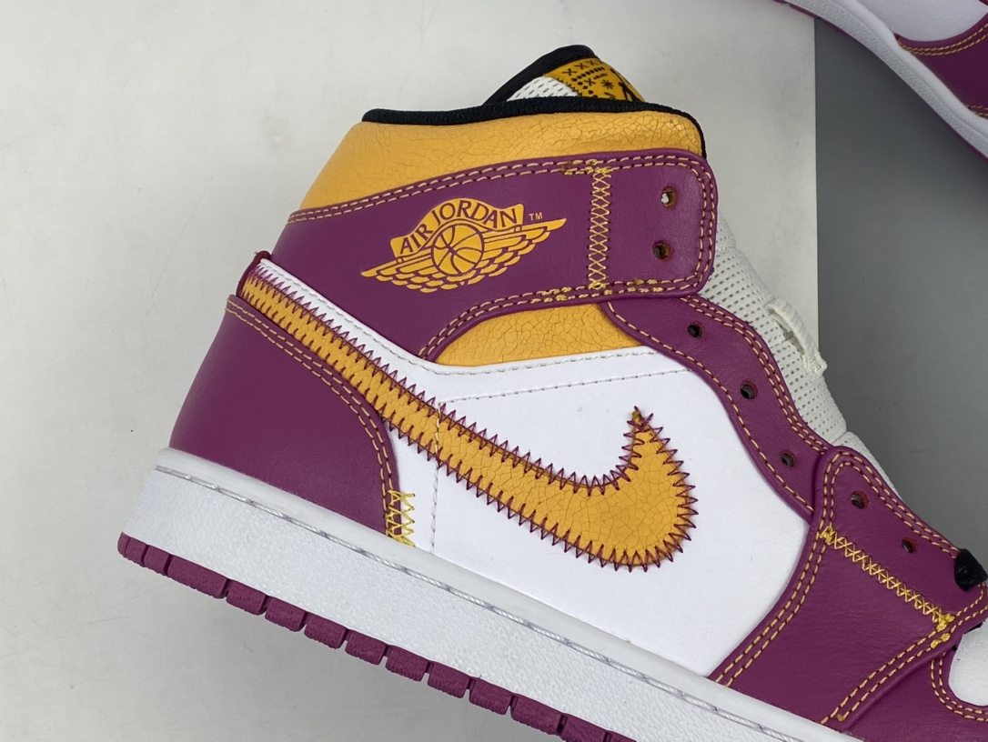 280 Air Jordan 1 Mid AJ1 乔1 中帮百搭休闲运动板鞋 DD3235-100