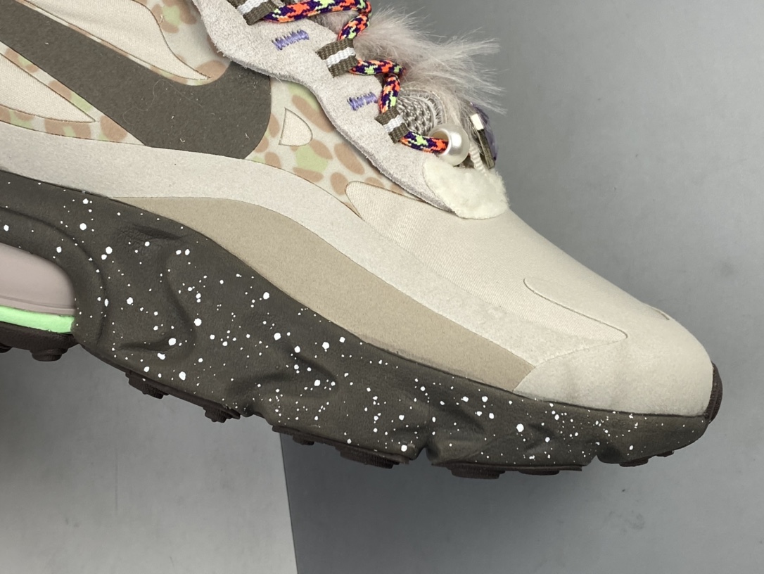 160 Nike Air Max 270 React 新款 高频网面镂空机能半掌气垫缓震跑步鞋 DC3277-181