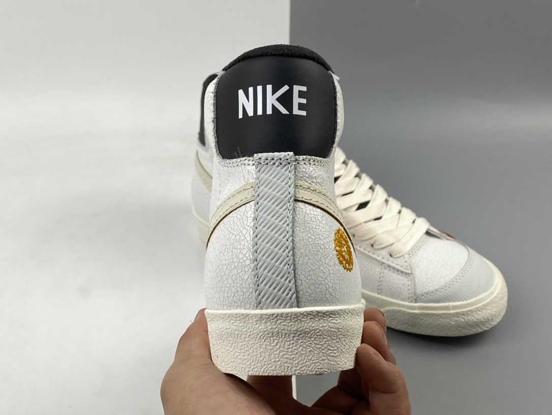 280 Nike Blazer Mid ’1977 Vintage ”Day Of The” 经典开拓者高帮百搭休闲运动板鞋 DC5185-133