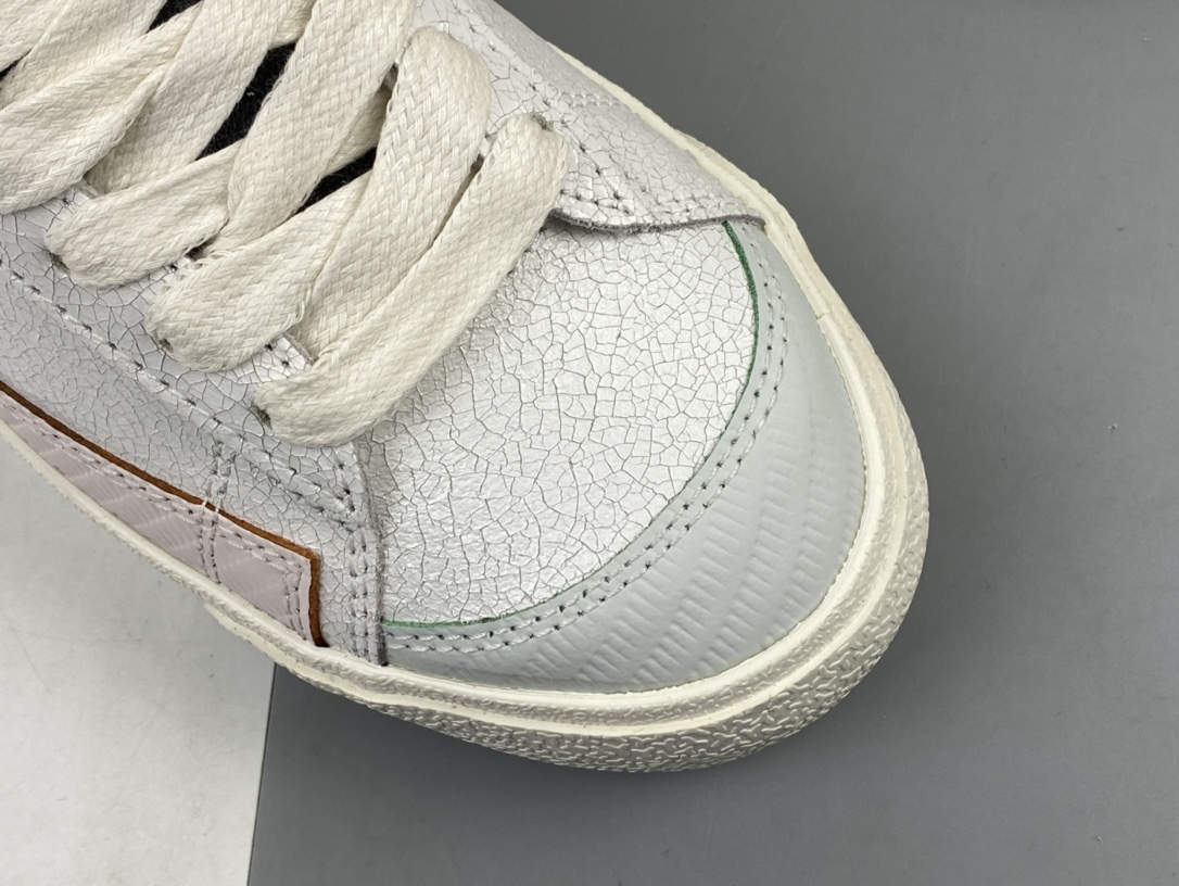 280 Nike Blazer Mid ’1977 Vintage ”Day Of The” 经典开拓者高帮百搭休闲运动板鞋 DC5185-133