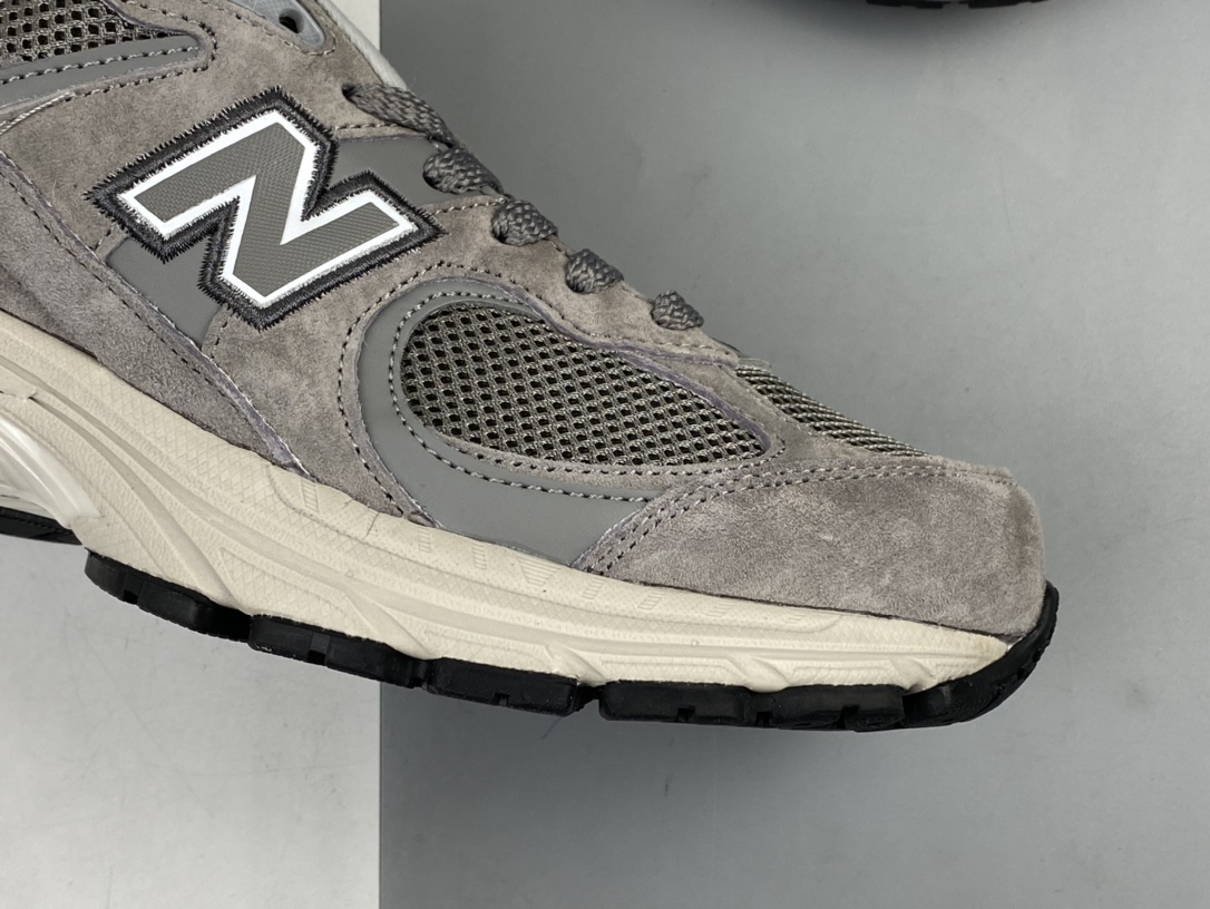 260 New Balance WL2002 复古休闲跑步鞋 ML2002RC
