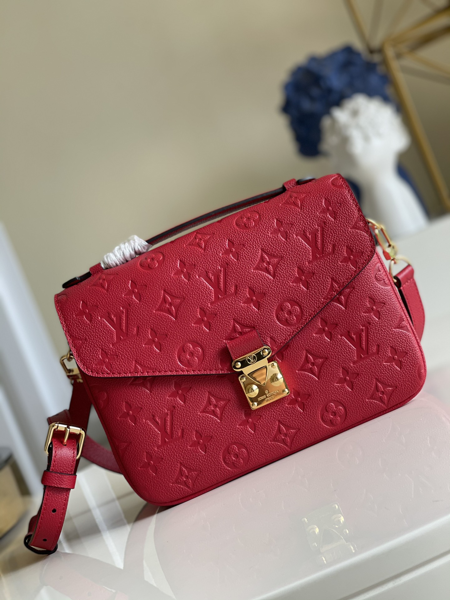 NO:396730,[Exclusive real photo M44793 Rouge Red] 40780 full-skin postman bag METIS top calf leather embossed with clearer flowers, brand new locks, stainless steel, quality is unquestionable, no better, only the best SIZE25*9*19CM j.,LV [original leather],louis vuitton,cowhide19860909【独家实拍M44793胭脂红】40780全皮邮差包METIS 顶级小牛皮 压纹更是清晰对花 全新锁头 精钢打造 品质毋庸置疑 没有更好 只有最好 SIZE25*9*19CM j.,LV【原厂皮】,louis vuitton,cowhide,Bag