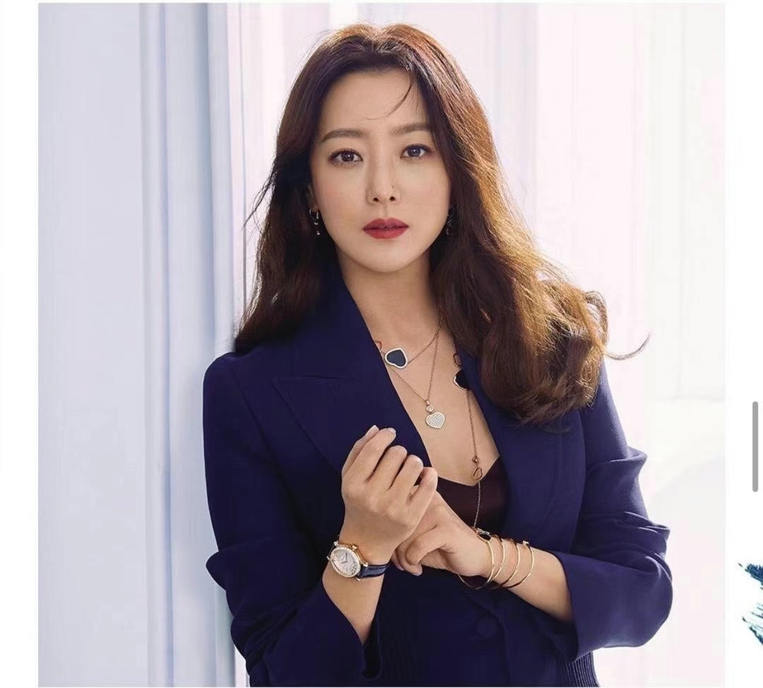 Chopard 男戴万国女戴萧邦，真心喜欢快乐钻石。寓意很好。“有金有钻”有进有赚