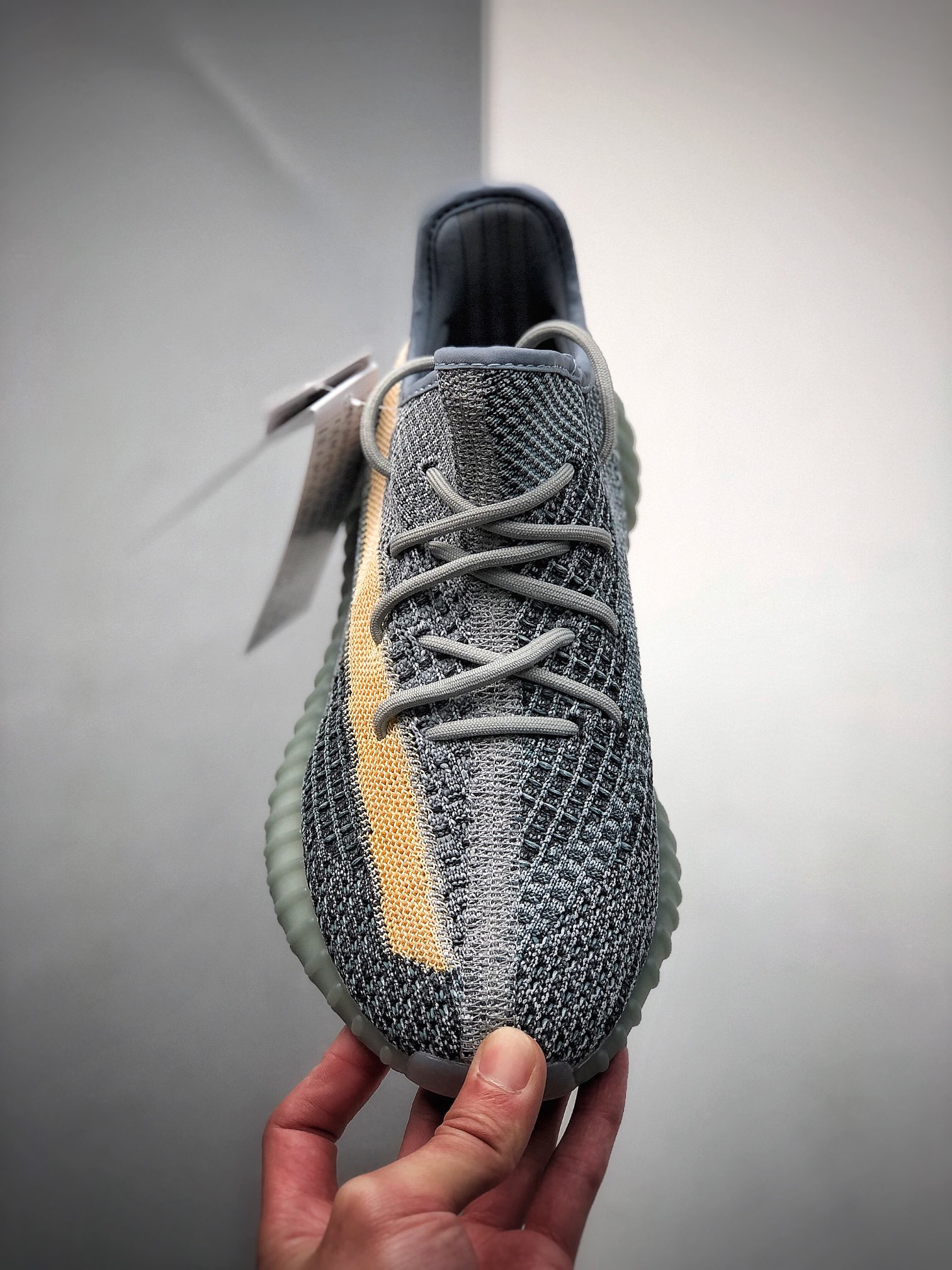 200  蓝精灵Adidas Yeezy Boost 350V2 椰子 超弹力BOOST爆米花中底 脚感无可挑剔   GY7657