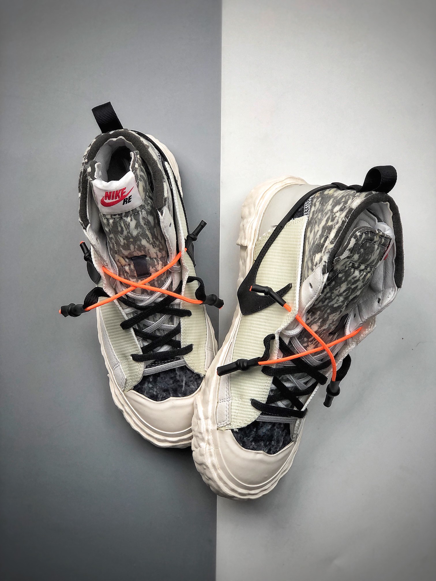 450  Travis Scott 周杰伦同款 整体的改造方式十分大胆且粗狂 CZ3589-100