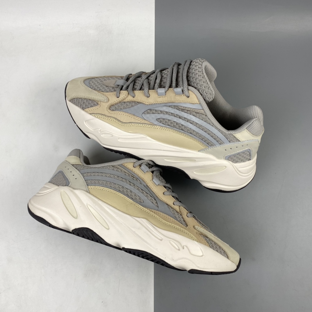 240 AD Yeezy Boost 700 V2 “Cream ” 奶油 棕灰白 复古爆米花中底姥爷慢跑鞋 GY7924