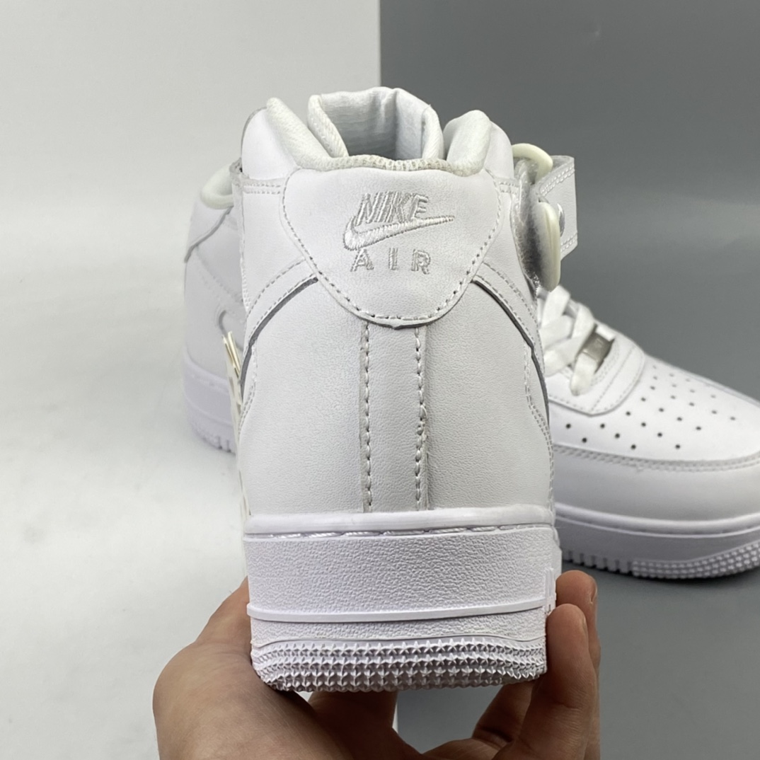 120 Nk Air Force 1’07 Mid 空军一号经典款中帮休闲板鞋 315123-111