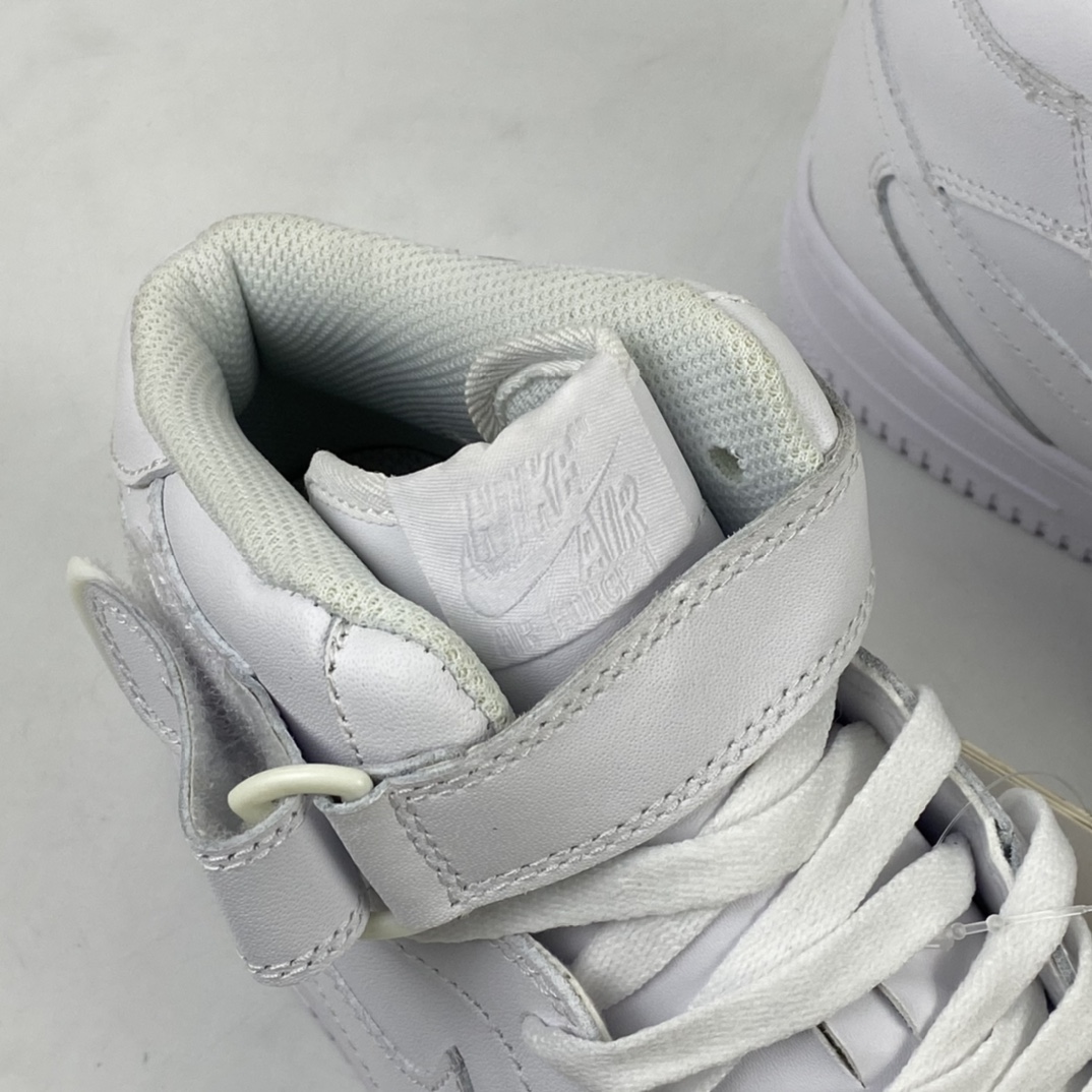 120 Nk Air Force 1’07 Mid 空军一号经典款中帮休闲板鞋 315123-111