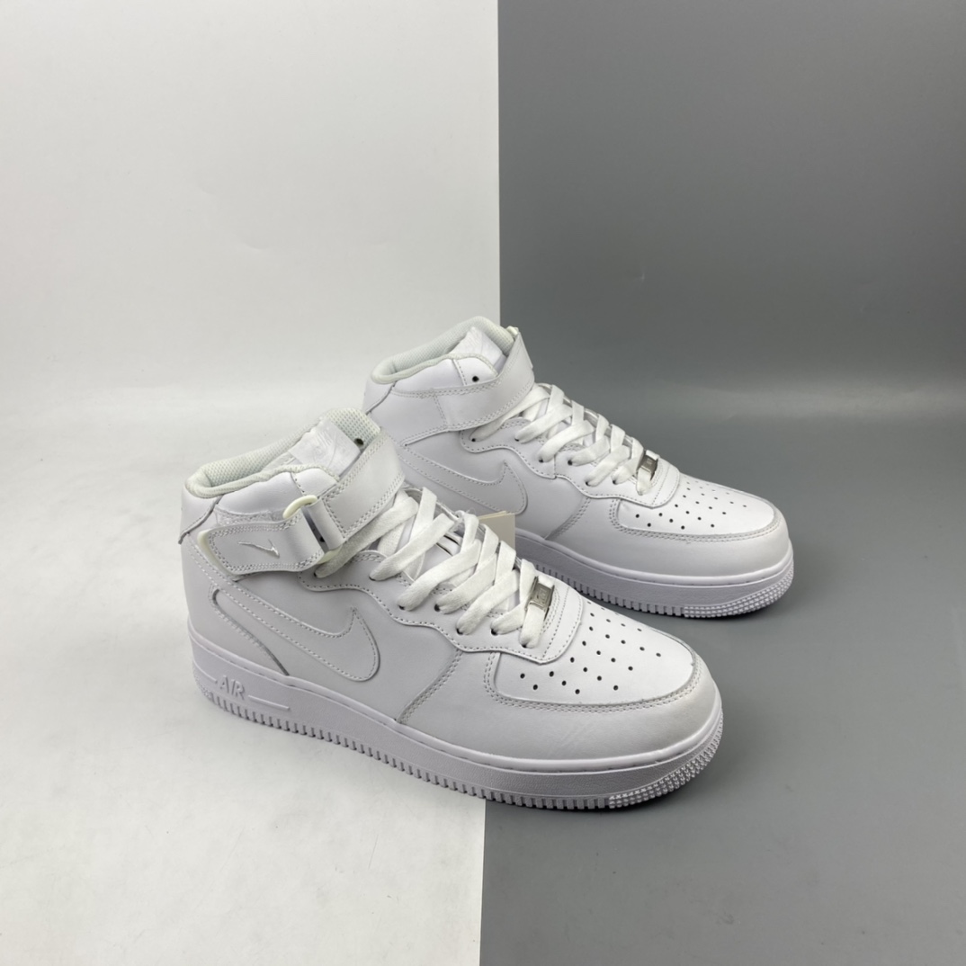 120 Nk Air Force 1’07 Mid 空军一号经典款中帮休闲板鞋 315123-111