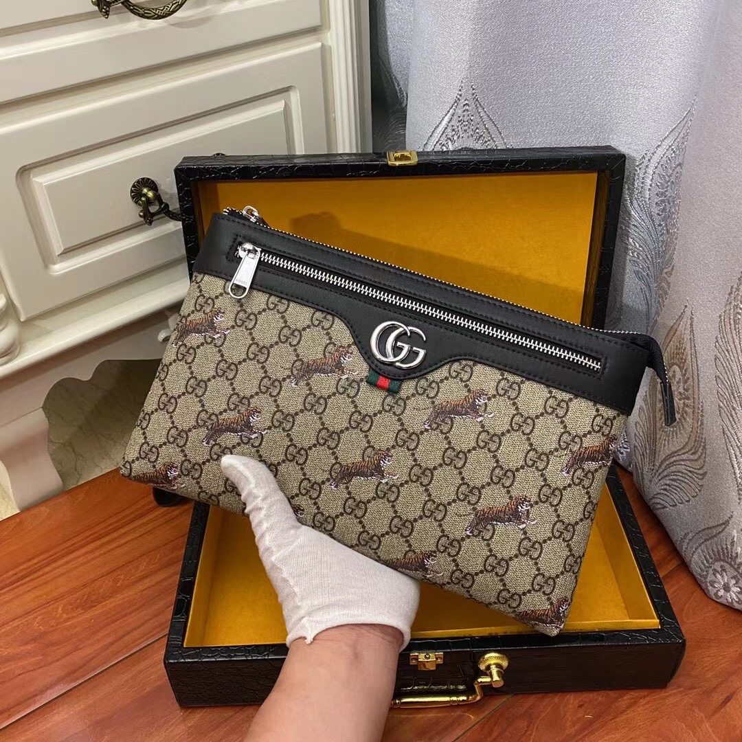 原版品质，做完工美，又一款超爆来款袭，摆脱以经往典设计 足以吸人引的眼球古琦属专里布， 款号：k33224杏色、尺寸：28-18-3