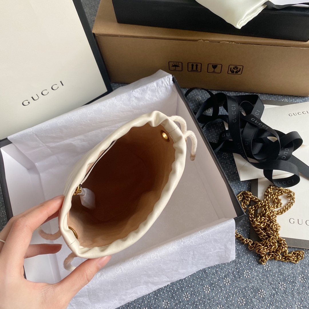 Gucci GG marmont抽绳水桶迷你•白色