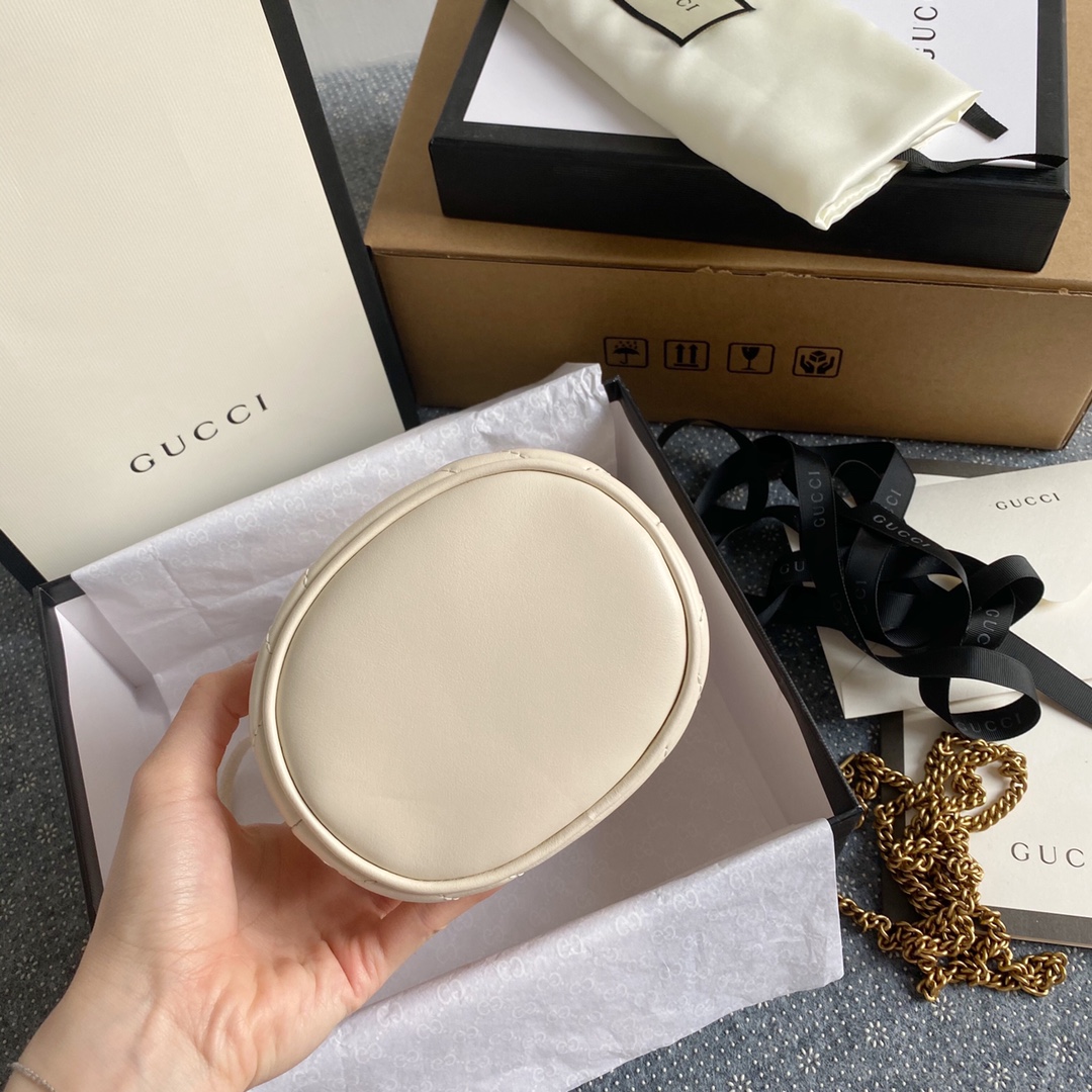 Gucci GG marmont抽绳水桶迷你•白色