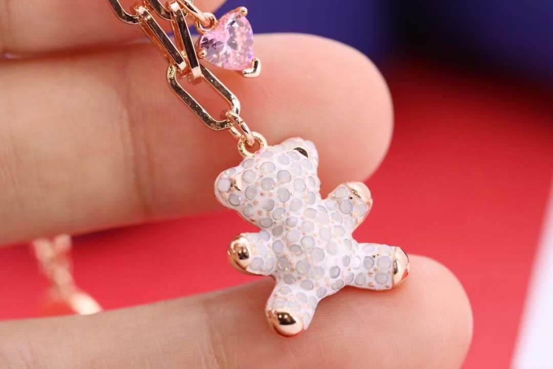 “Schwarlow Rose Crystal Teddy Bear Bracelet: Elegant Gift with Classic Schvalersky Technology” - 图片 2