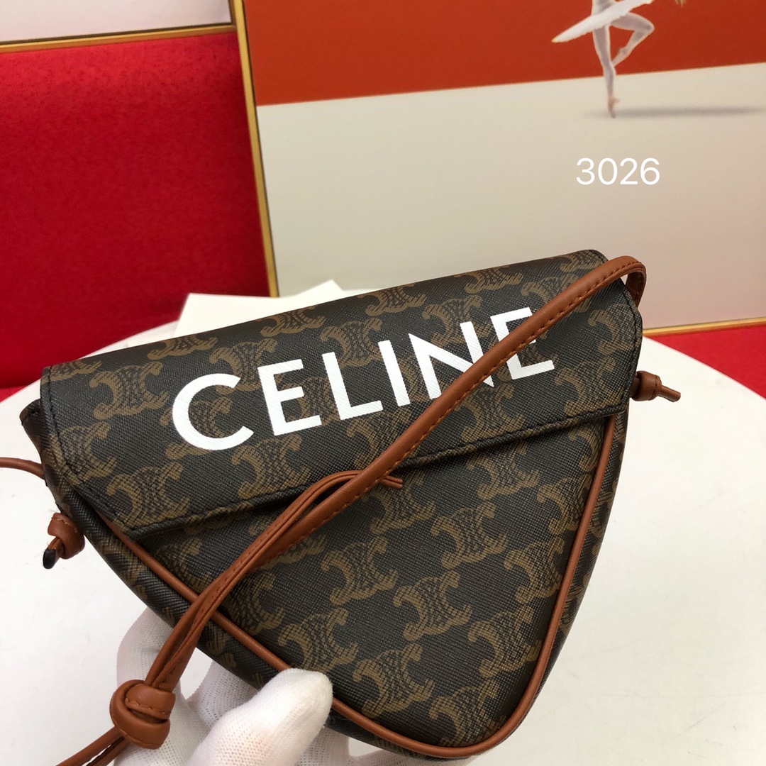 280 Celine三角包 网红同款复古老花白色