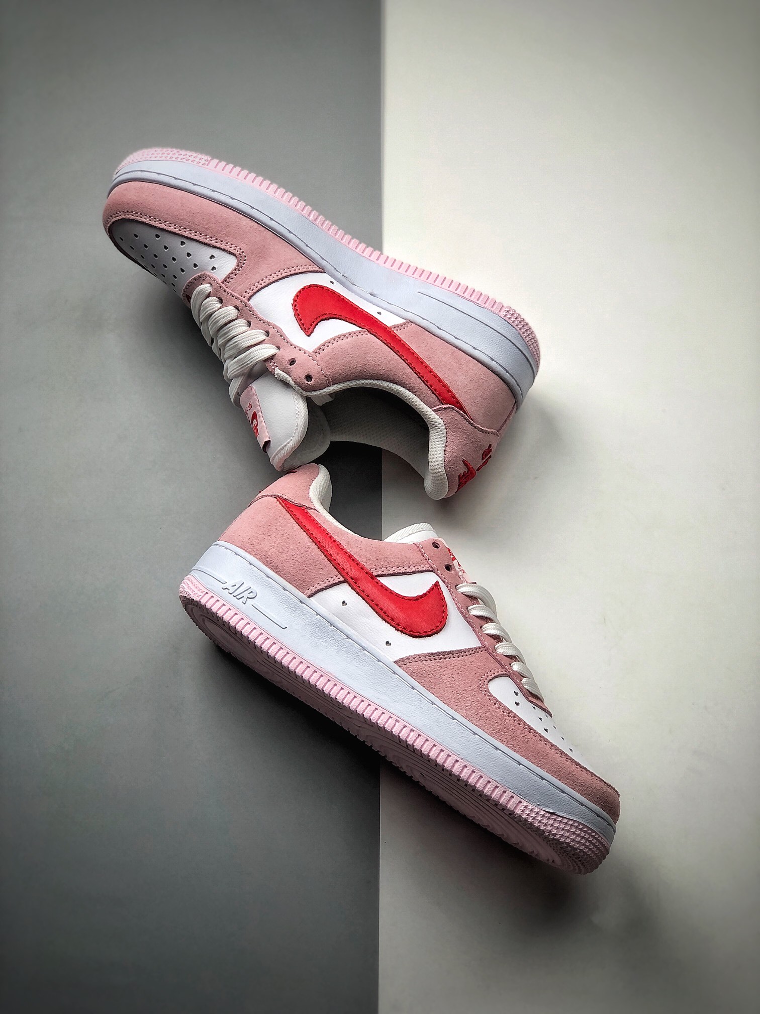 200 NIKE FORCE空军一号运动休闲板鞋DD3384-600