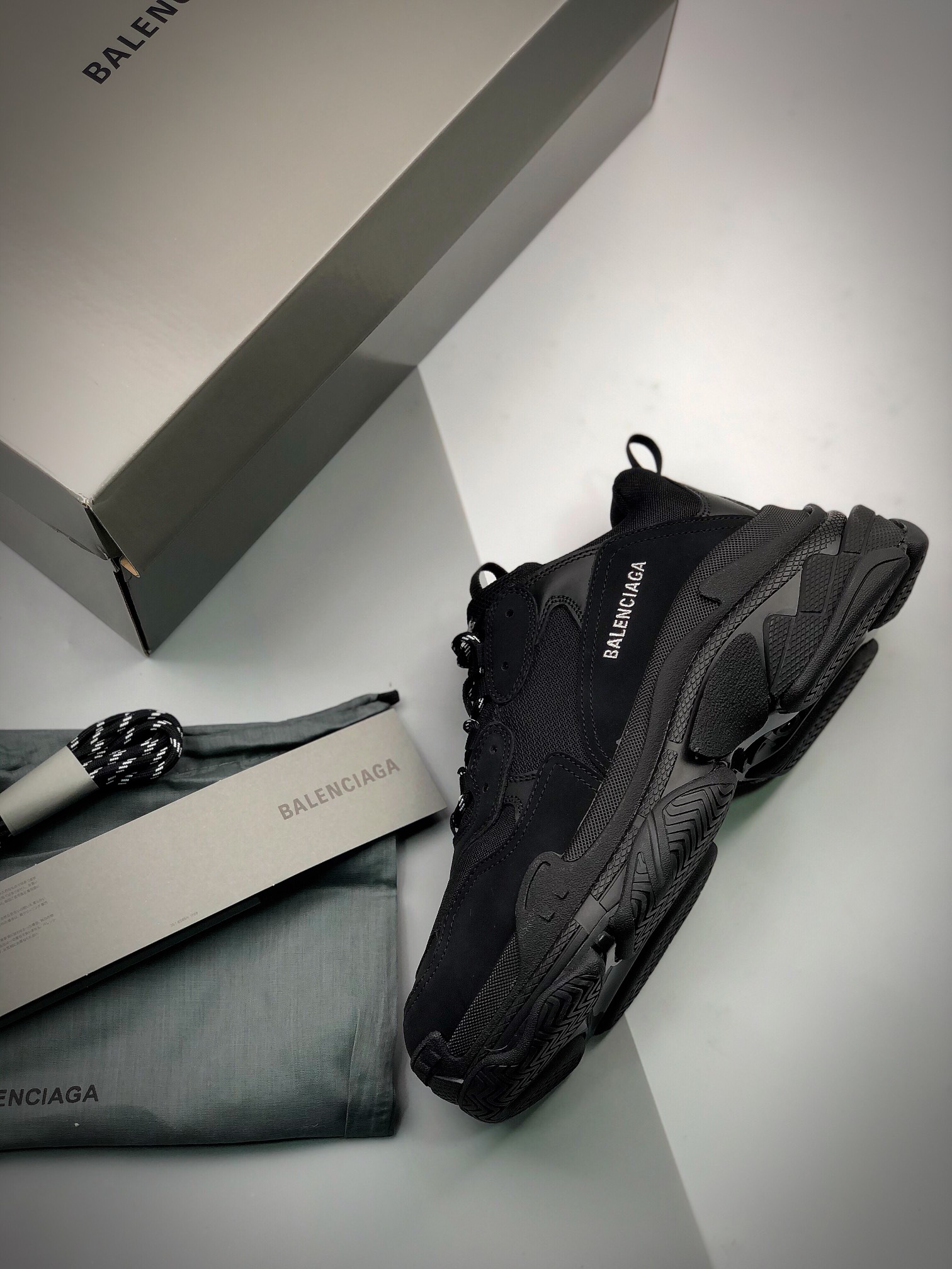 特价清货原400+BalenciagaTripleS纯黑巴黎世家19官方发售版本意产纯原版本全码出货通知