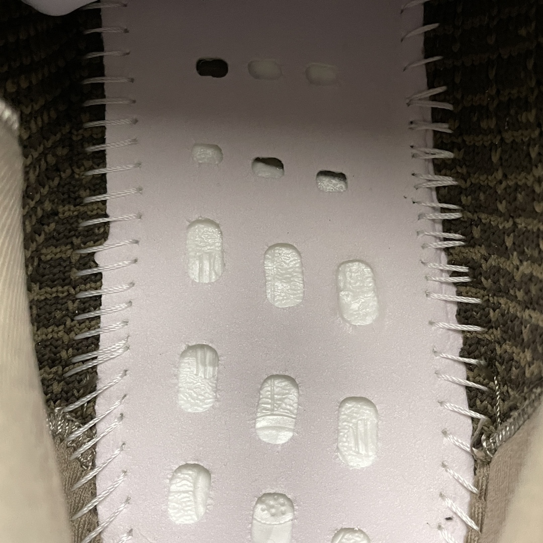 200 AD 阿迪Yeezy 350V2  侃爷椰子350新配色 GW0089 外贸性价比出货