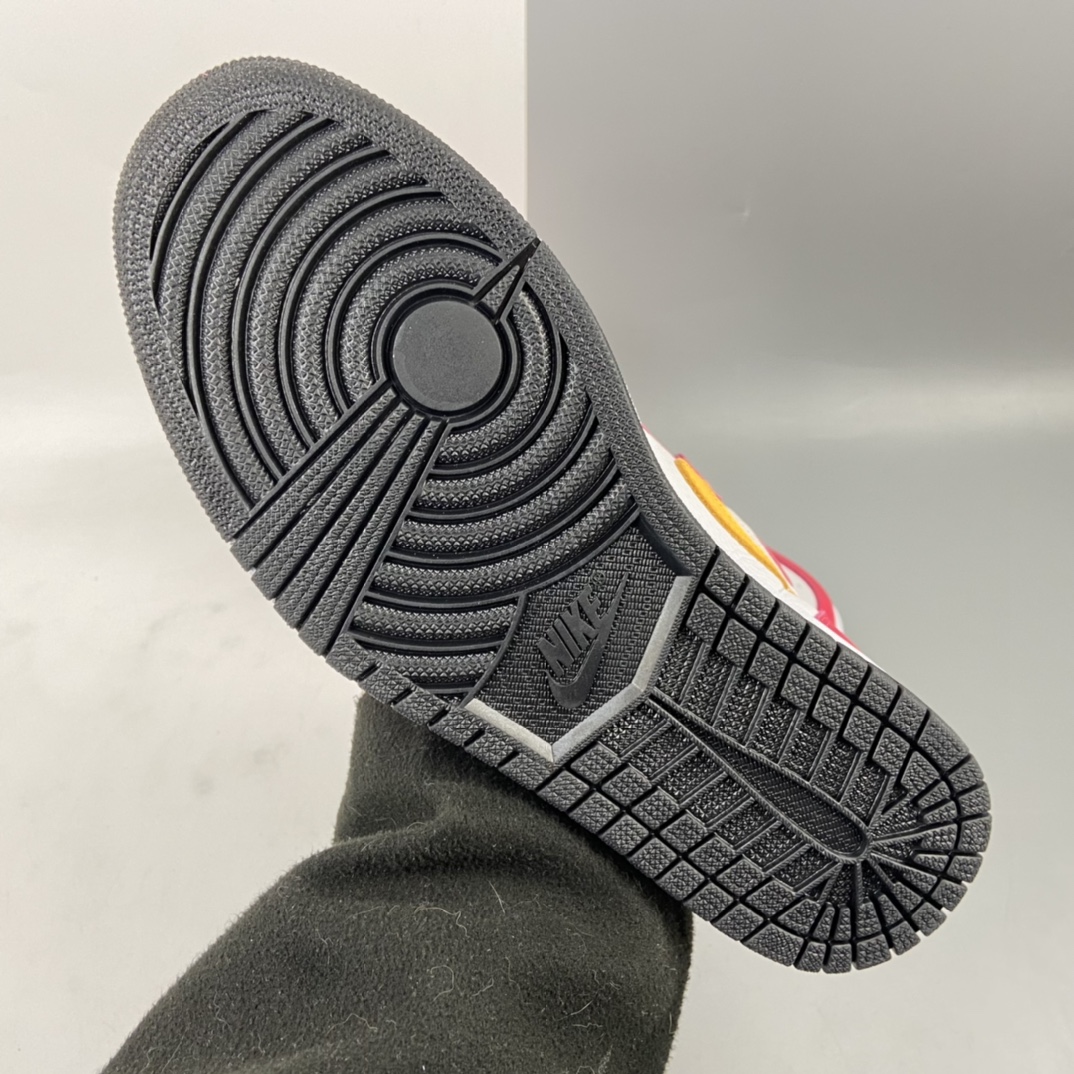 300 Air Jordan 1“Sail/University Red”AJ1 乔1奥运白红 高帮篮球鞋 555088-603