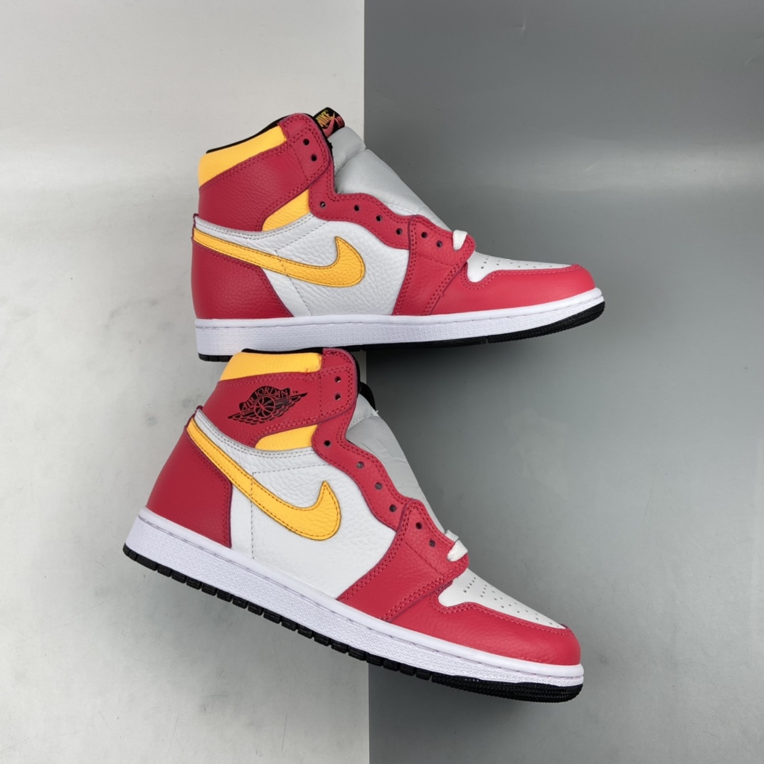 300 Air Jordan 1“Sail/University Red”AJ1 乔1奥运白红 高帮篮球鞋 555088-603