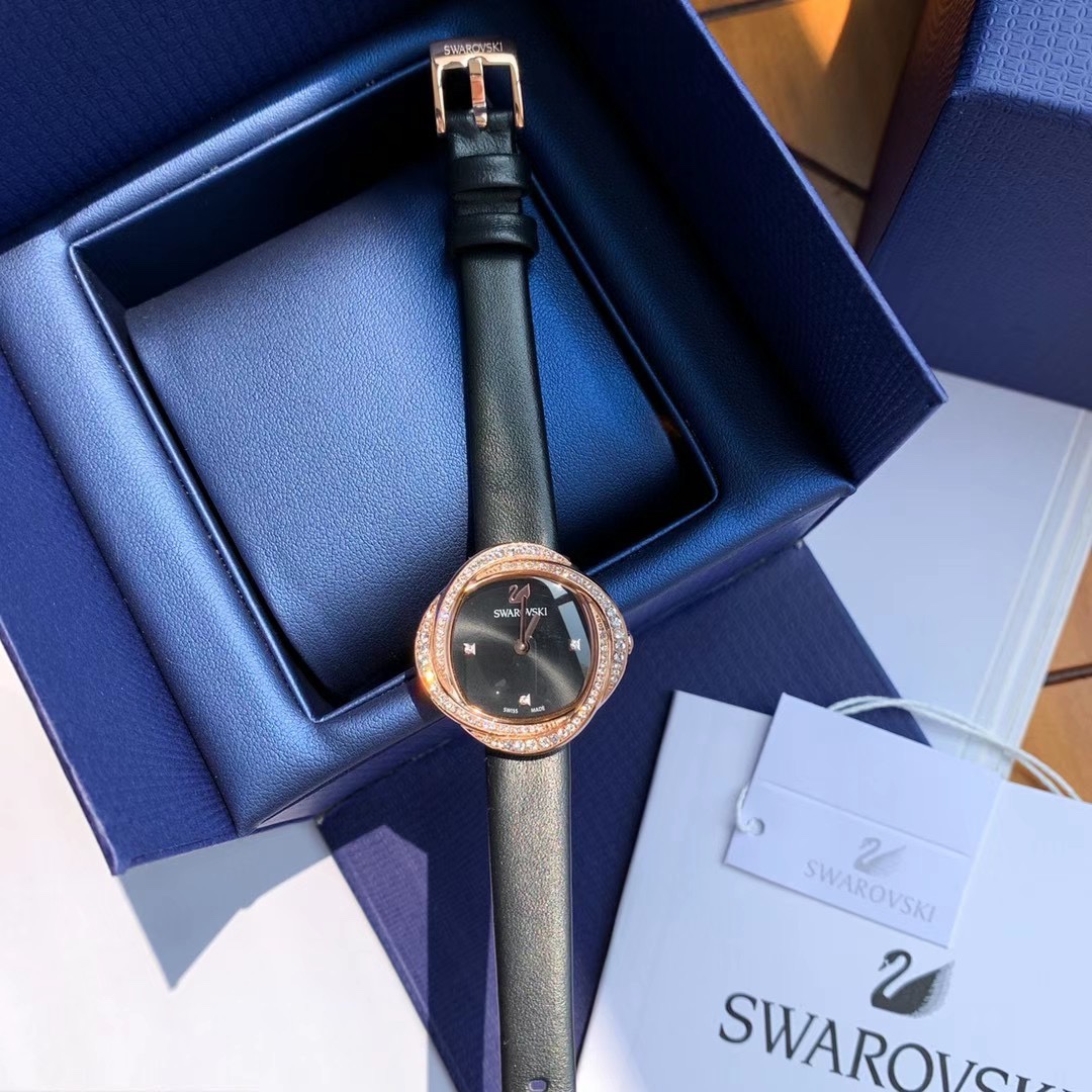 Часы Swarovski
