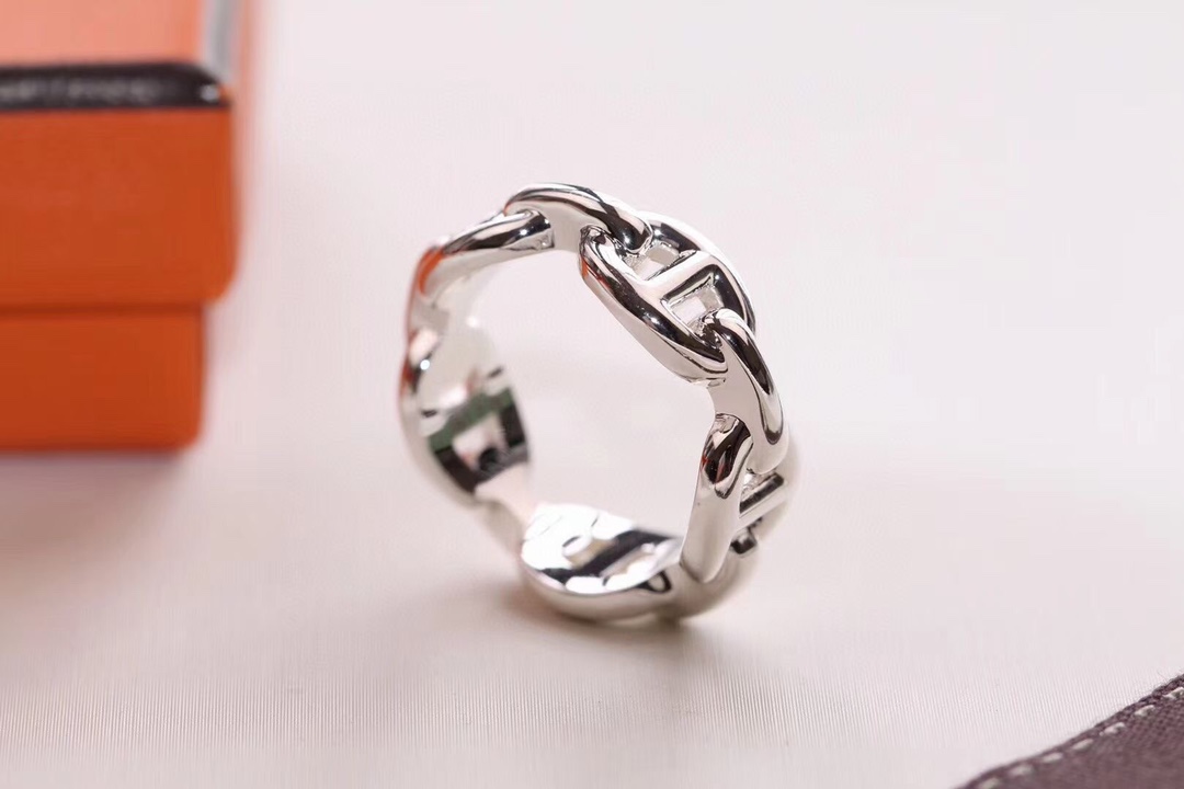 NO:103939,Hermes 5#6#7#8#9# Seiko Pig Nose Ring Classic and Beautiful, Never Out of Time, Hermes Ring, Hermes, Hermes, Ring19860909Hermes 爱马仕 5#6#7#8#9# 精工猪鼻戒指 经典耐看 永不过时,爱马仕戒指,hermes,hermes,ring,Jewelry