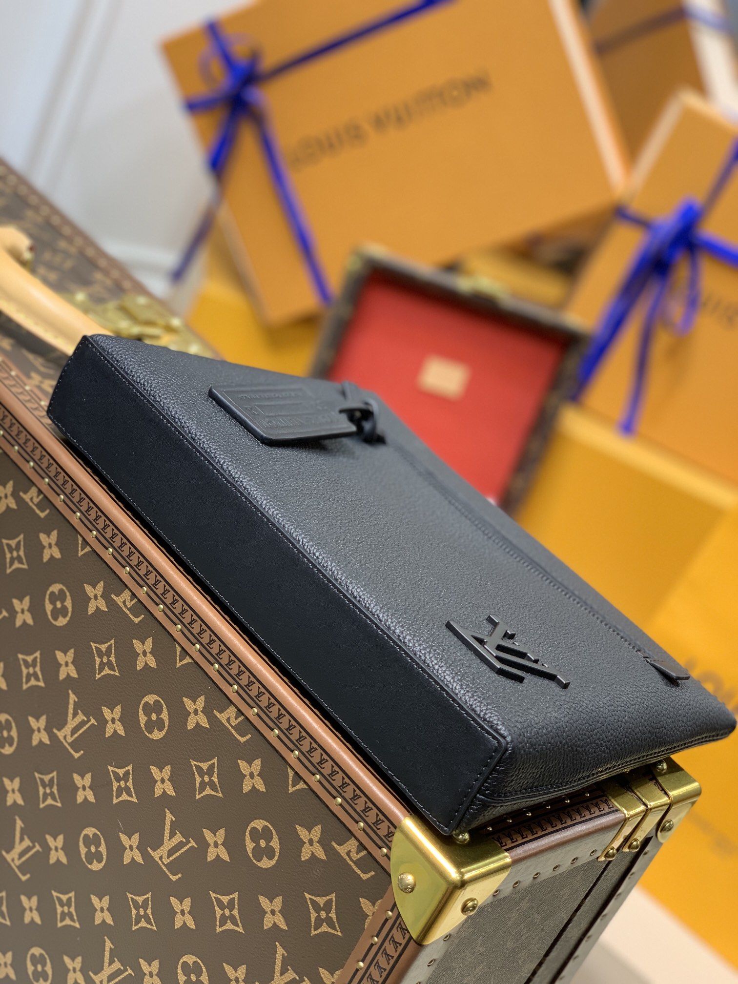Louis Vuitton LV Ipad Pouch 手抓包 M69837黑色