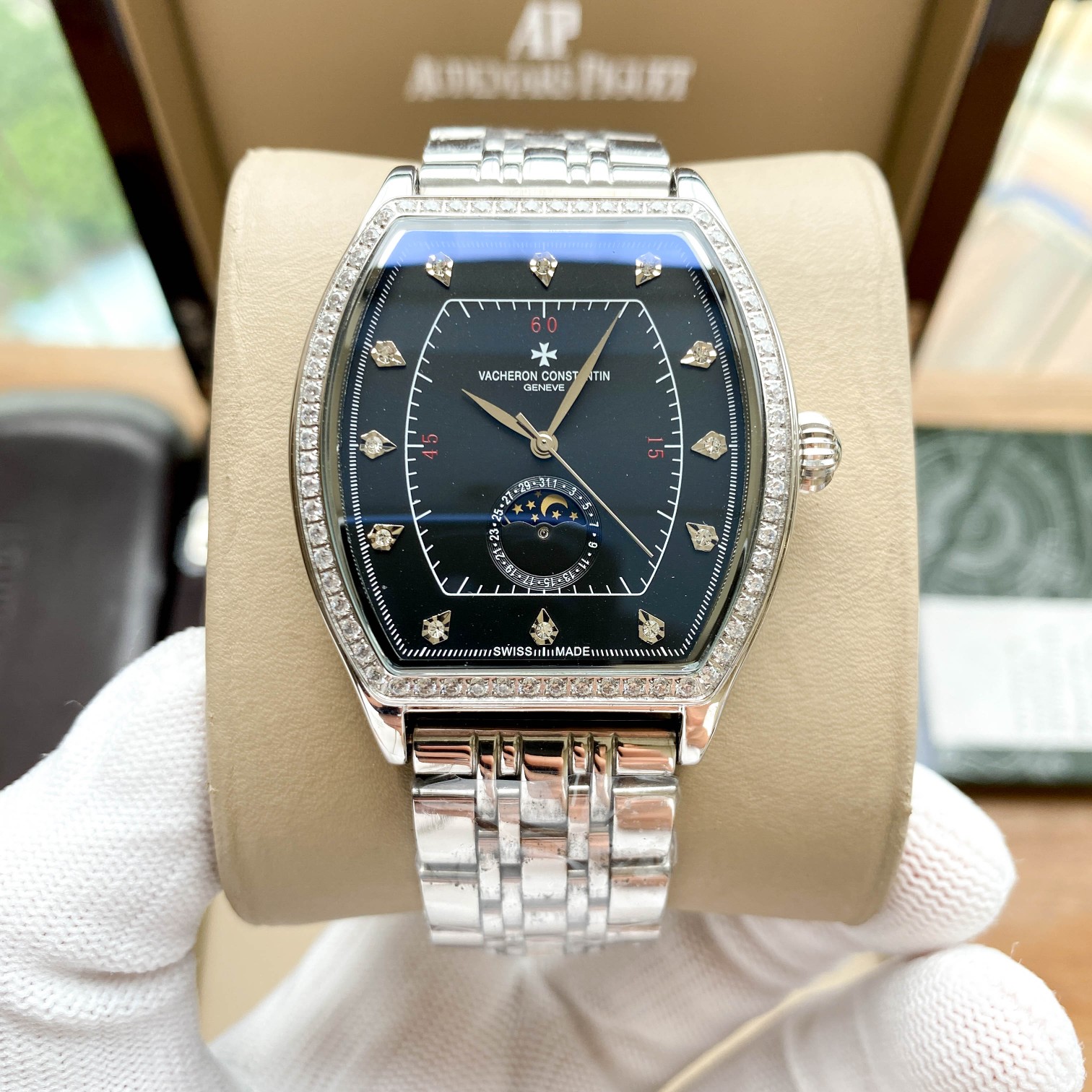 批520 🚄江诗丹顿（Vacheron Constantin ）精品男士腕表，魅力不凡，日月星辰昼夜交替，尽显精致细节与高超技艺，搭载多功能全自动机械机芯，顶级316精钢表壳，进口小牛皮表带，矿物质超强镜面，尺寸41*11，尊贵典范，绅士风范，身份的象征，展现你的独特品味！