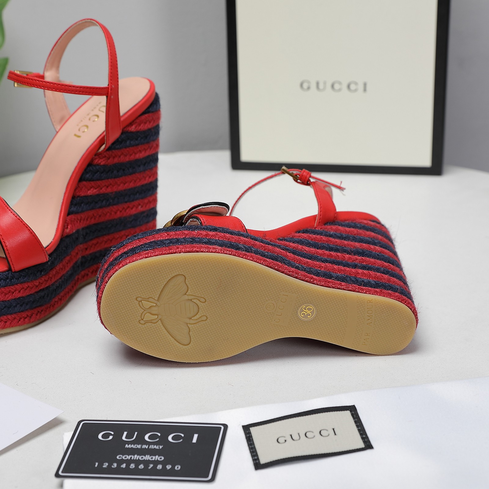 Versión de gama alta 2021Gucci Gucci nuevo talón inclinado sandalias de plataforma de agua Este par 