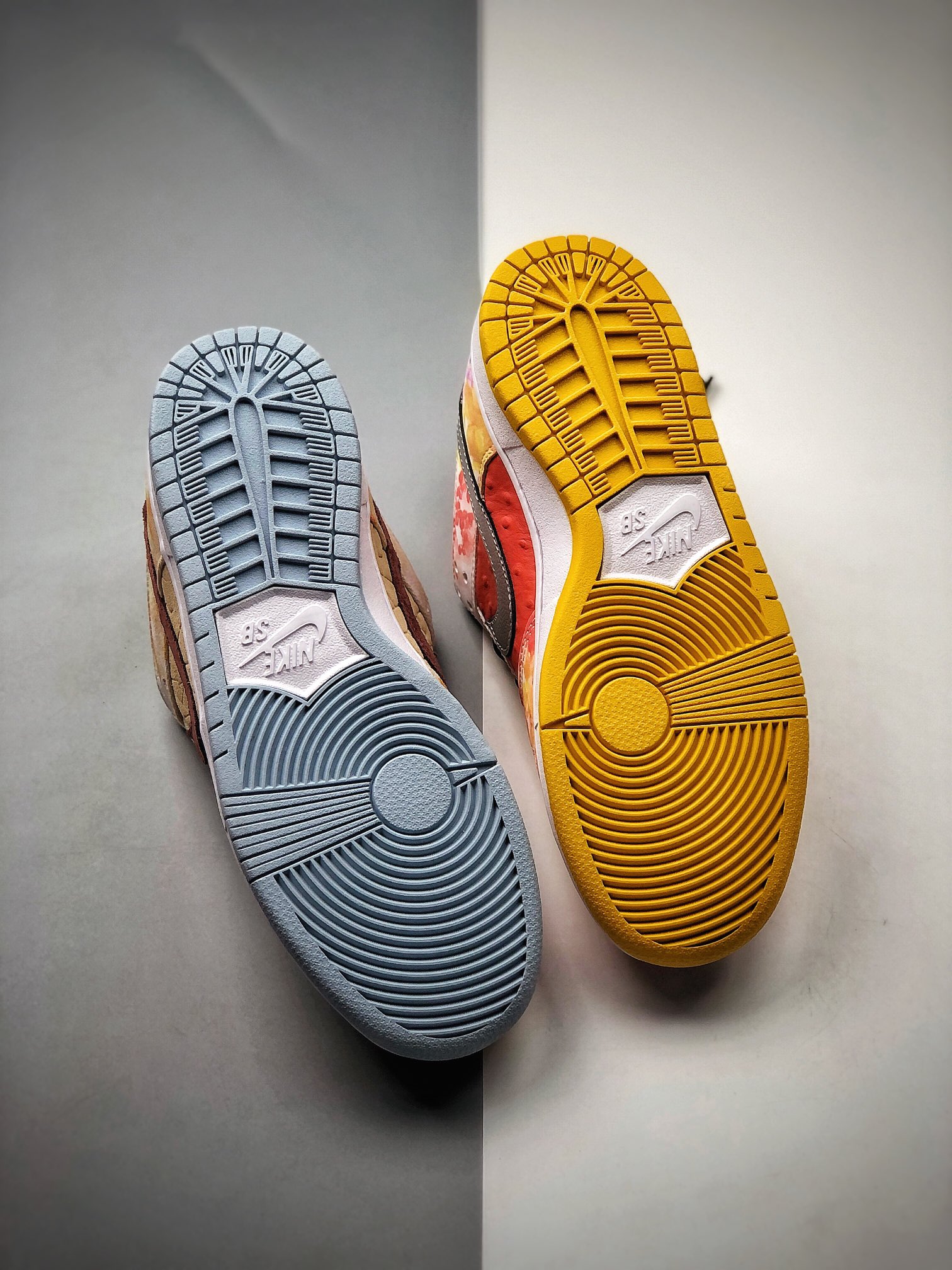 410 NIKE Dunk SB Low CNY YF低帮运动休闲板鞋扎染鸳鸯 CV1628-800-莆田鞋,莆田鞋货源,高仿鞋,高仿鞋货源,安福档口,莆田高仿鞋,莆田鞋批发,高仿鞋批发,莆田高仿运动鞋,高仿运动鞋,莆田运动鞋 410 NIKE Dunk SB Low CNY YF低帮运动休闲板鞋扎染鸳鸯 CV1628-800