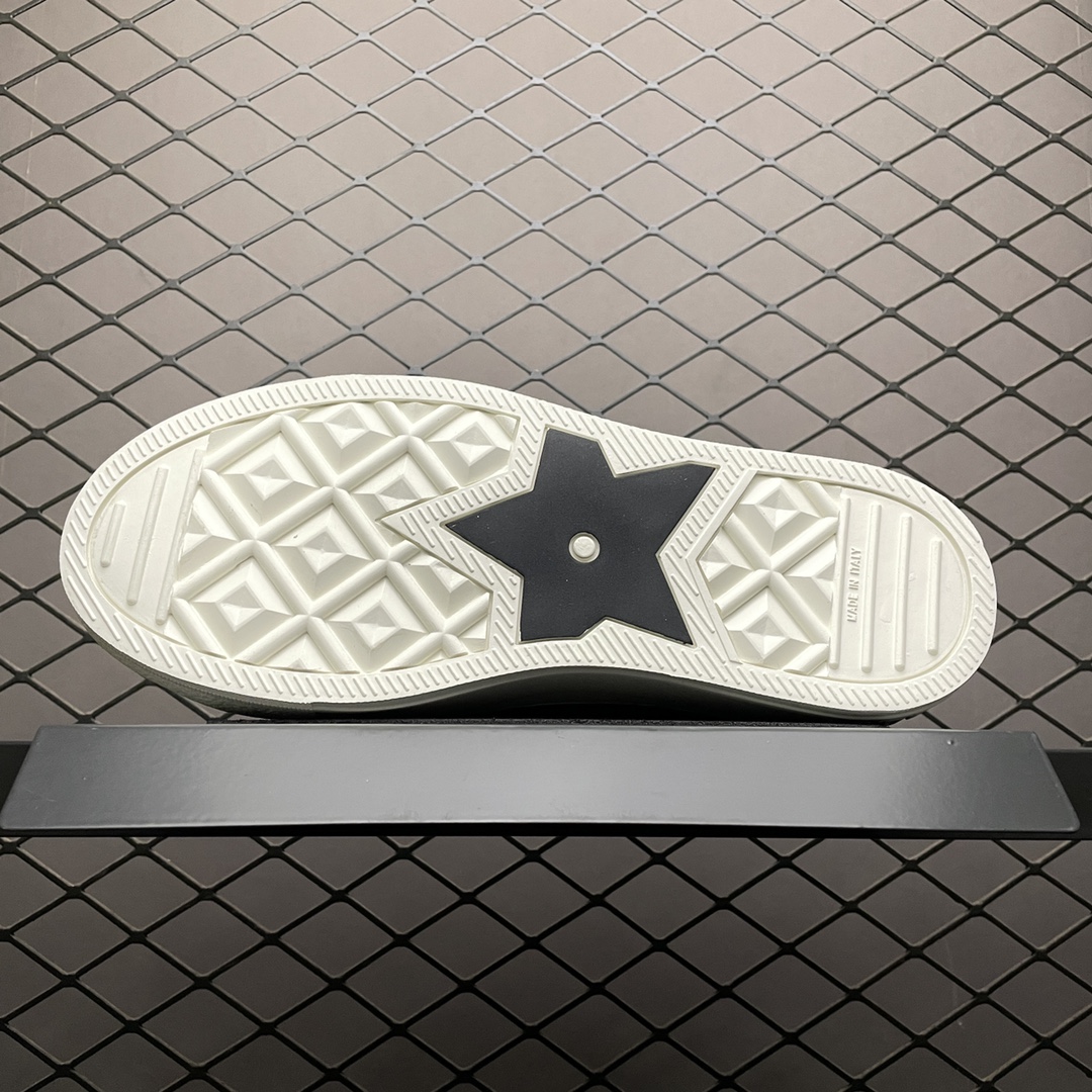 300 Dior Logo 3D帆布“Christian Dior J’Adior”
