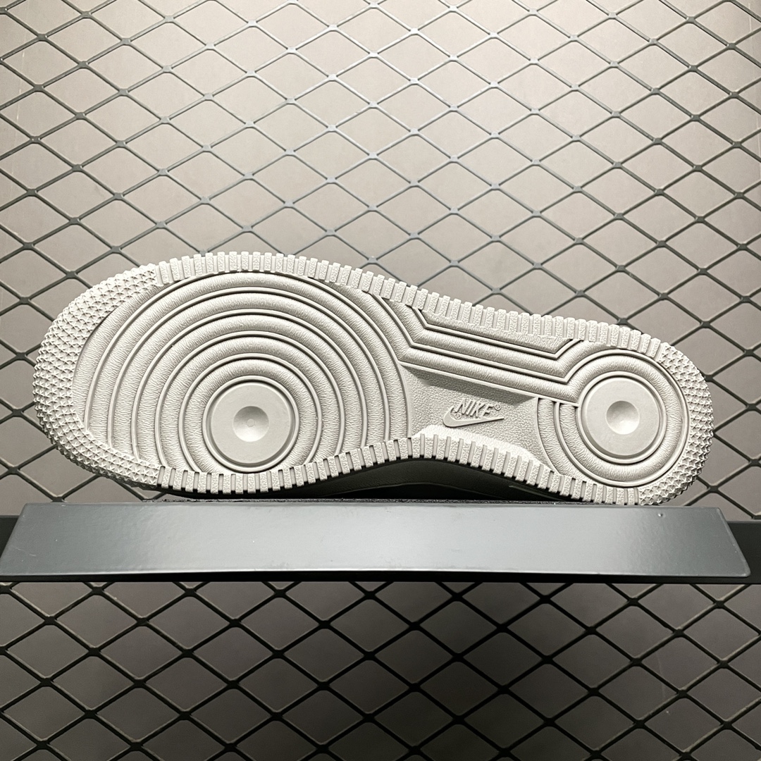 260 NK Air Force 1’07 空军一号中帮运动休闲板鞋 CQ3866-015