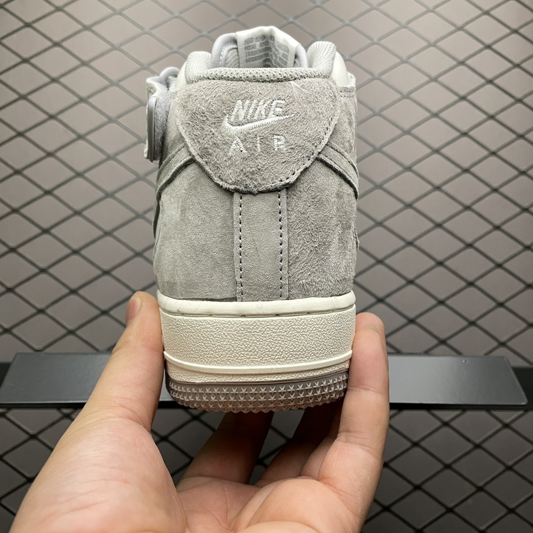 260 NK Air Force 1’07 空军一号中帮运动休闲板鞋 CQ3866-015