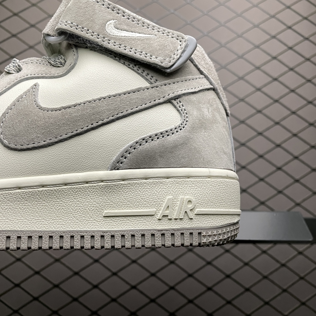 260 NK Air Force 1’07 空军一号中帮运动休闲板鞋 CQ3866-015