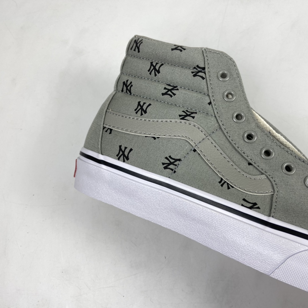 160 Vans Sk8-Hi Vlt Lx Yankes 洋基队合作联名款高帮休闲帆布鞋 VN0A4CS5W43