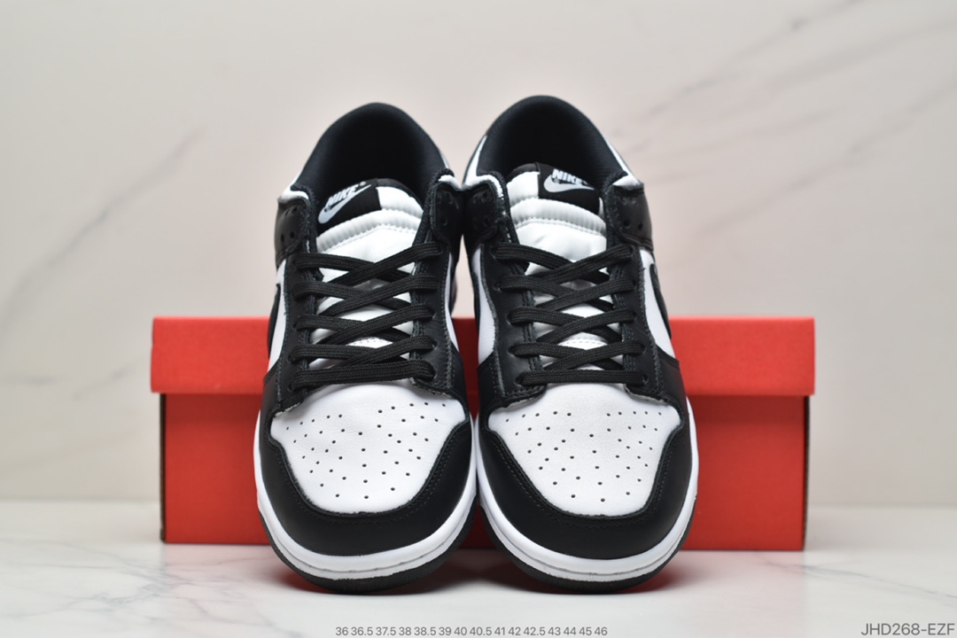 190 Nike Dunk Low“Black” “黑白熊猫”扣篮系列低帮休闲运动滑板板鞋，该鞋款在 Dunk Low 经典造型的基础上，采用黑色打造鞋身框架，辅以白色填充，黑白双色的经典搭配，呈现出更具街头感受的视觉效果。最后以白色中底搭配黑色外底，完善整双鞋的设计，这样的经典造型，称之为「熊猫」Dunk Low！女鞋 DD1503-101男鞋 DD1391-100 SIZE：36 36.5 37.5 38 38.5 39 40 40.5 41 42 42.5 43 44 44.5 45 46  ID：JHD268-EZF