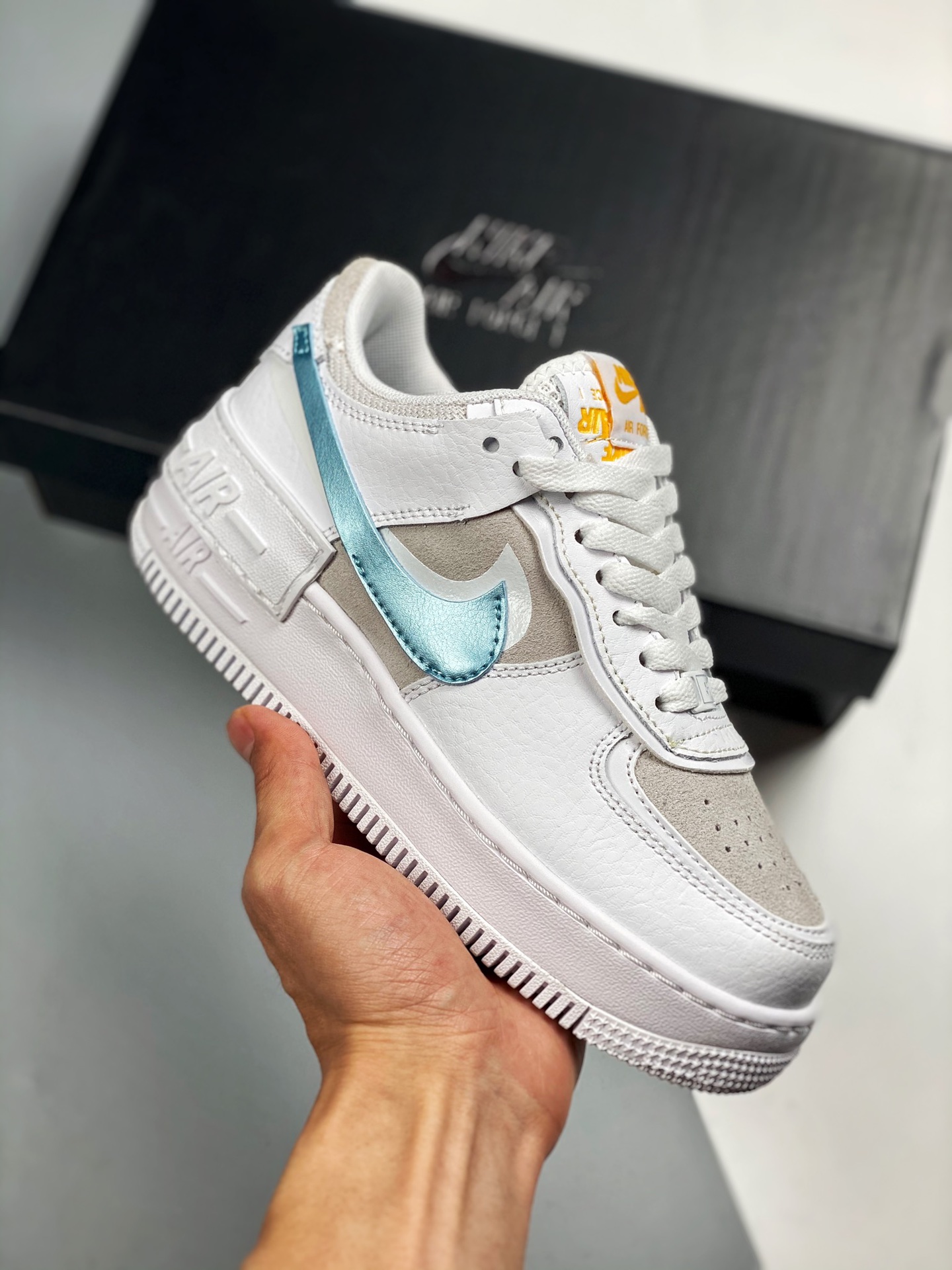 Air Force 1 Shadow blanco, gris y azul, zapatilla de skate ligera de caña baja con aumento de altura, "macaron empalmad…
