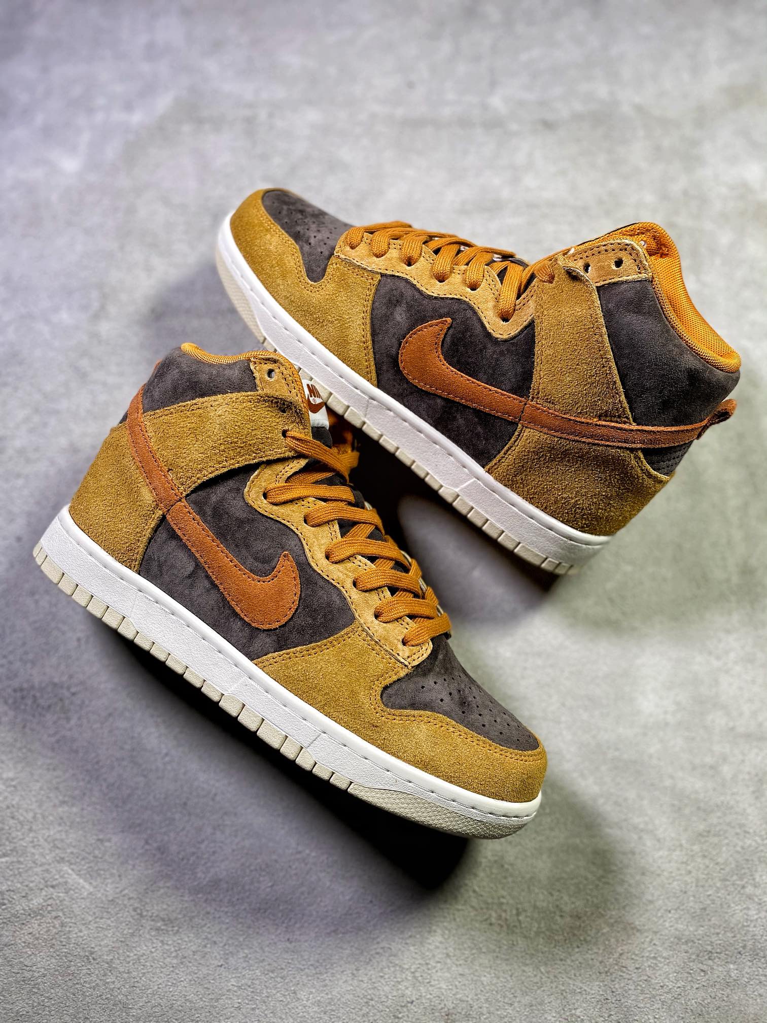 F5  Dunk高帮 黄褐 黑咖喱纯原生产线出品品质天花板货号：DD G0 1- H0 尺码：36-47.5带半码