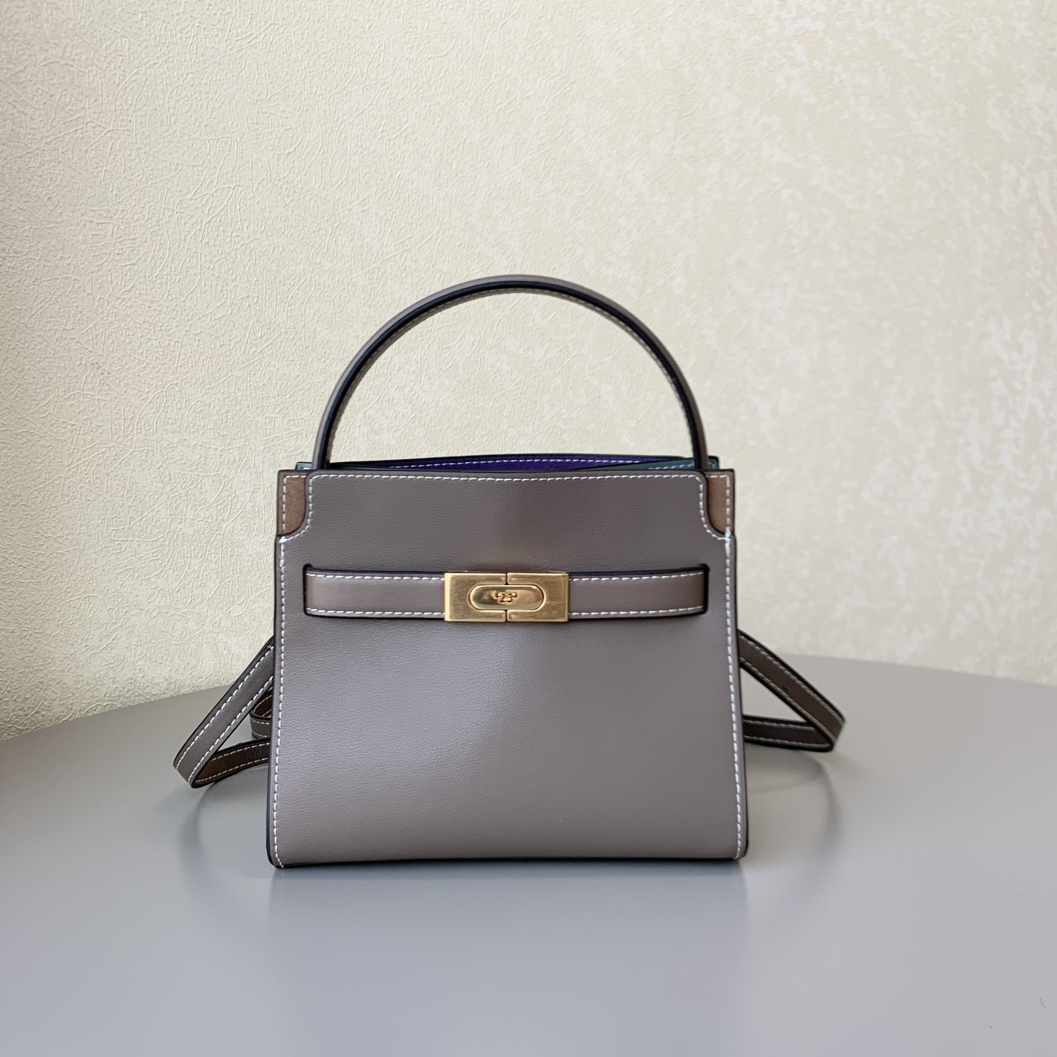 Tory Burch 迷你灰色TORY BURCH 新款托特包 头层纳帕牛皮＋ 磨砂五金 手提单肩斜挎均可
