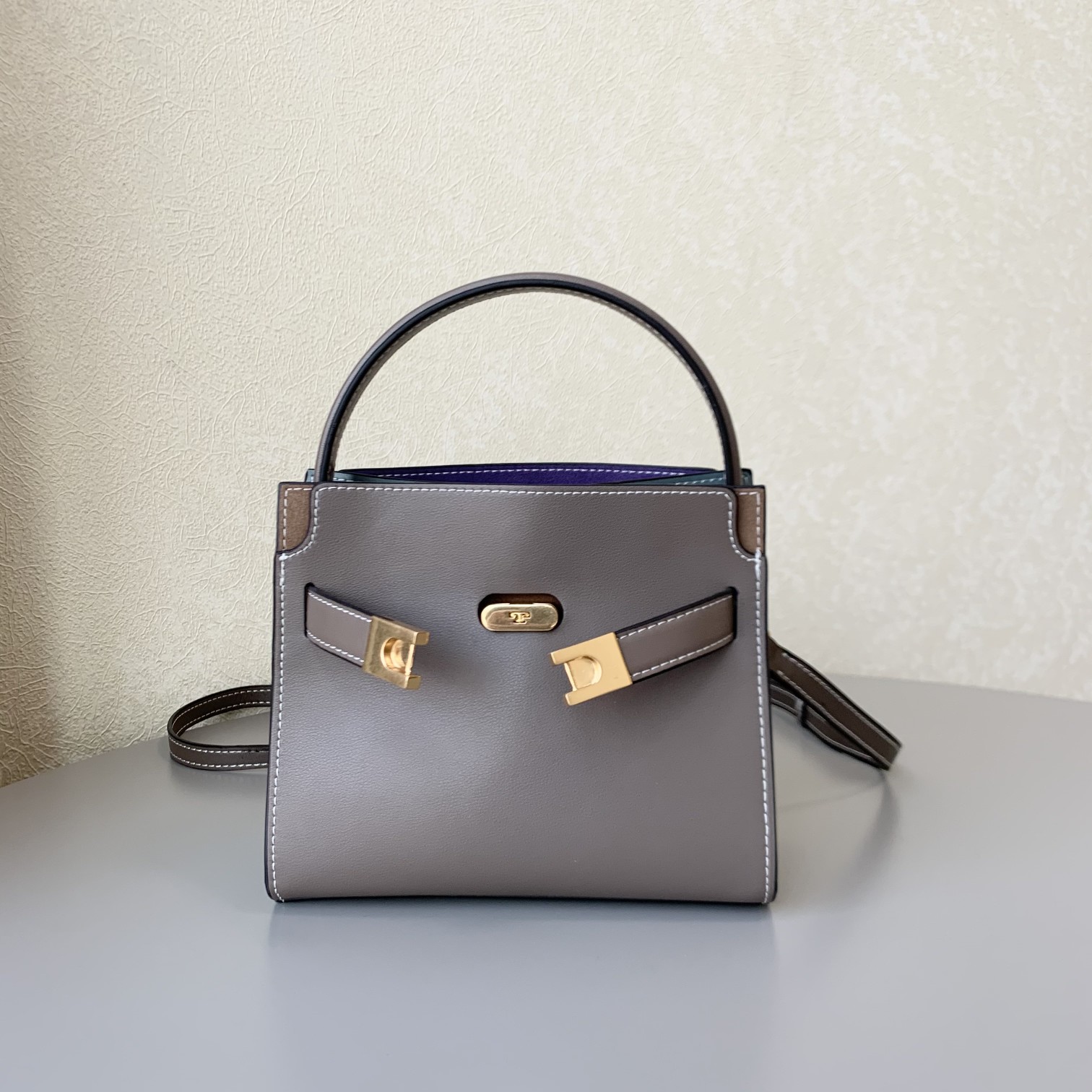 Tory Burch 迷你灰色TORY BURCH 新款托特包 头层纳帕牛皮＋ 磨砂五金 手提单肩斜挎均可
