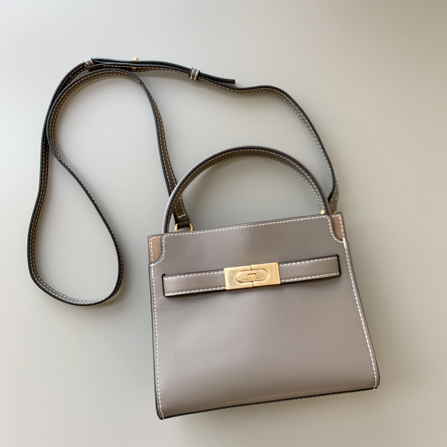 Tory Burch 迷你灰色TORY BURCH 新款托特包 头层纳帕牛皮＋ 磨砂五金 手提单肩斜挎均可