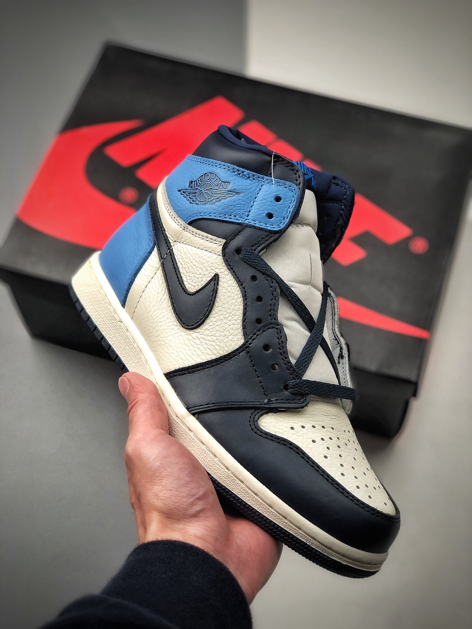 320  AJ1 高帮 黑曜石  黑曜石配色  555088-140