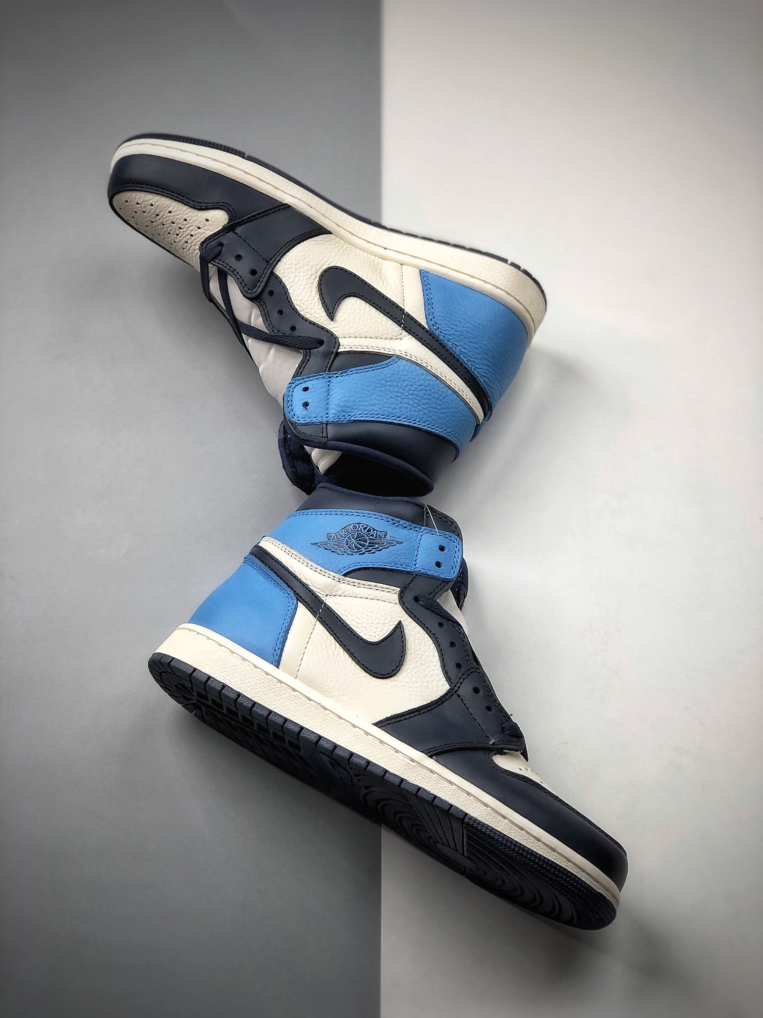 320  AJ1 高帮 黑曜石  黑曜石配色  555088-140