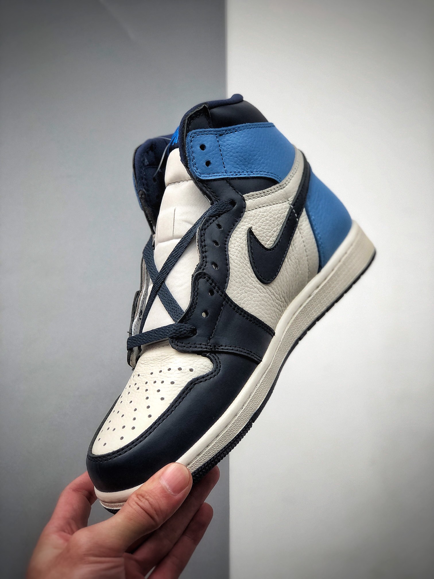 320  AJ1 高帮 黑曜石  黑曜石配色  555088-140