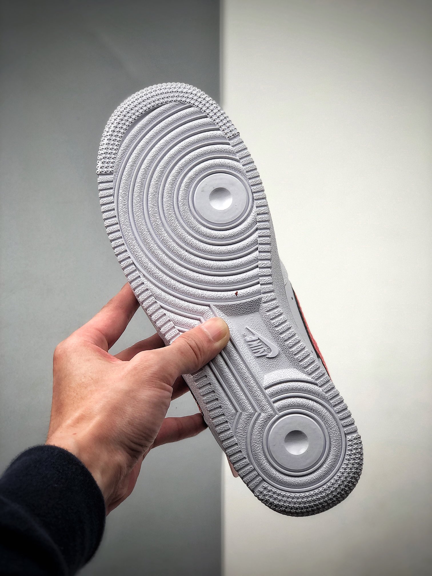 180 NIKE FORCE空军一号运动休闲板鞋 CW1574-101