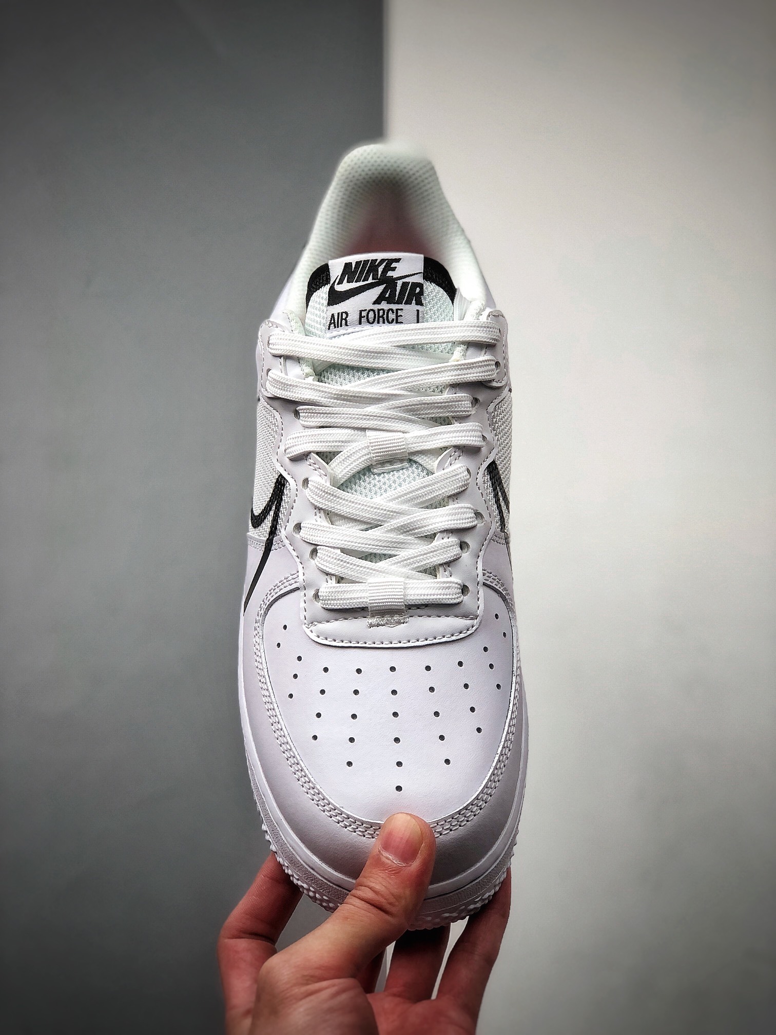 200 NIKE FORCE空军一号运动休闲板鞋  CD4366-100