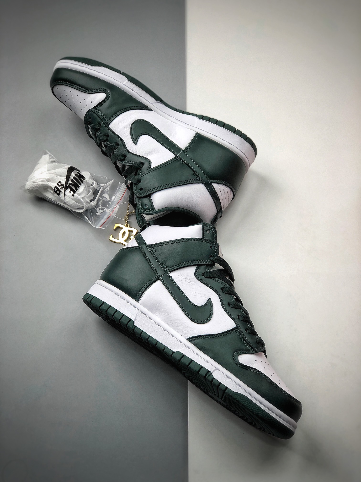 360  耐克 SB Nike SB Dunk High Pro  Travis Scott HD同款CZ8149-100