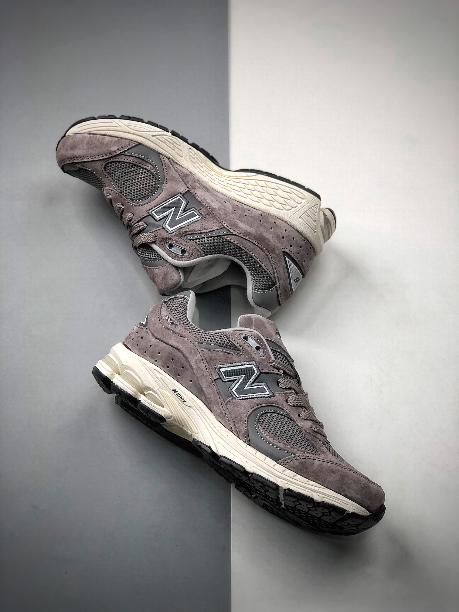 200   New Balance 新百伦NB Made in USA M2002系列美产血统经典复古休闲运动百搭老爹鞋缓震跑步鞋